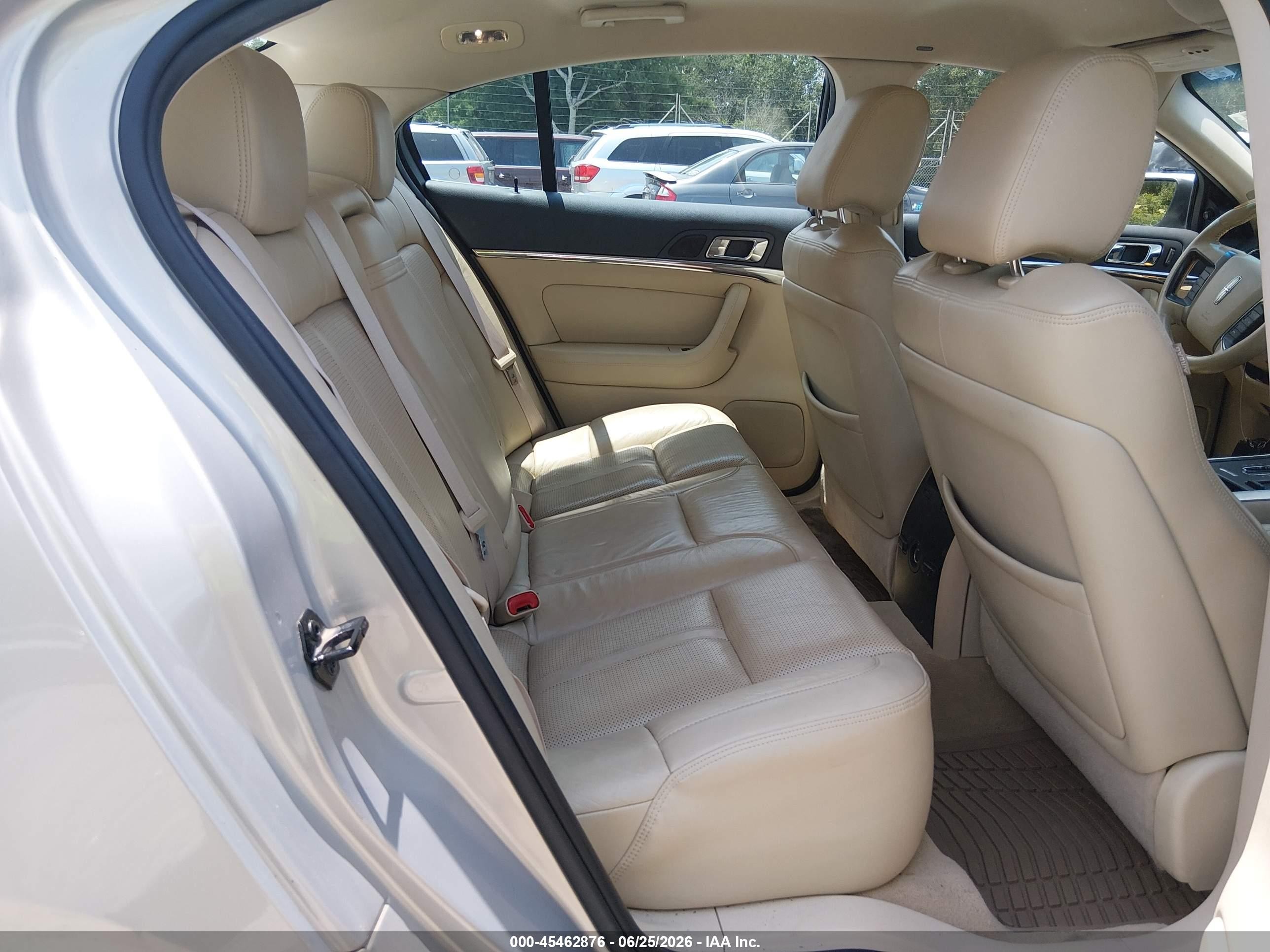 2009 Lincoln Mks   Gold vin: 1LNHM93R19G614836