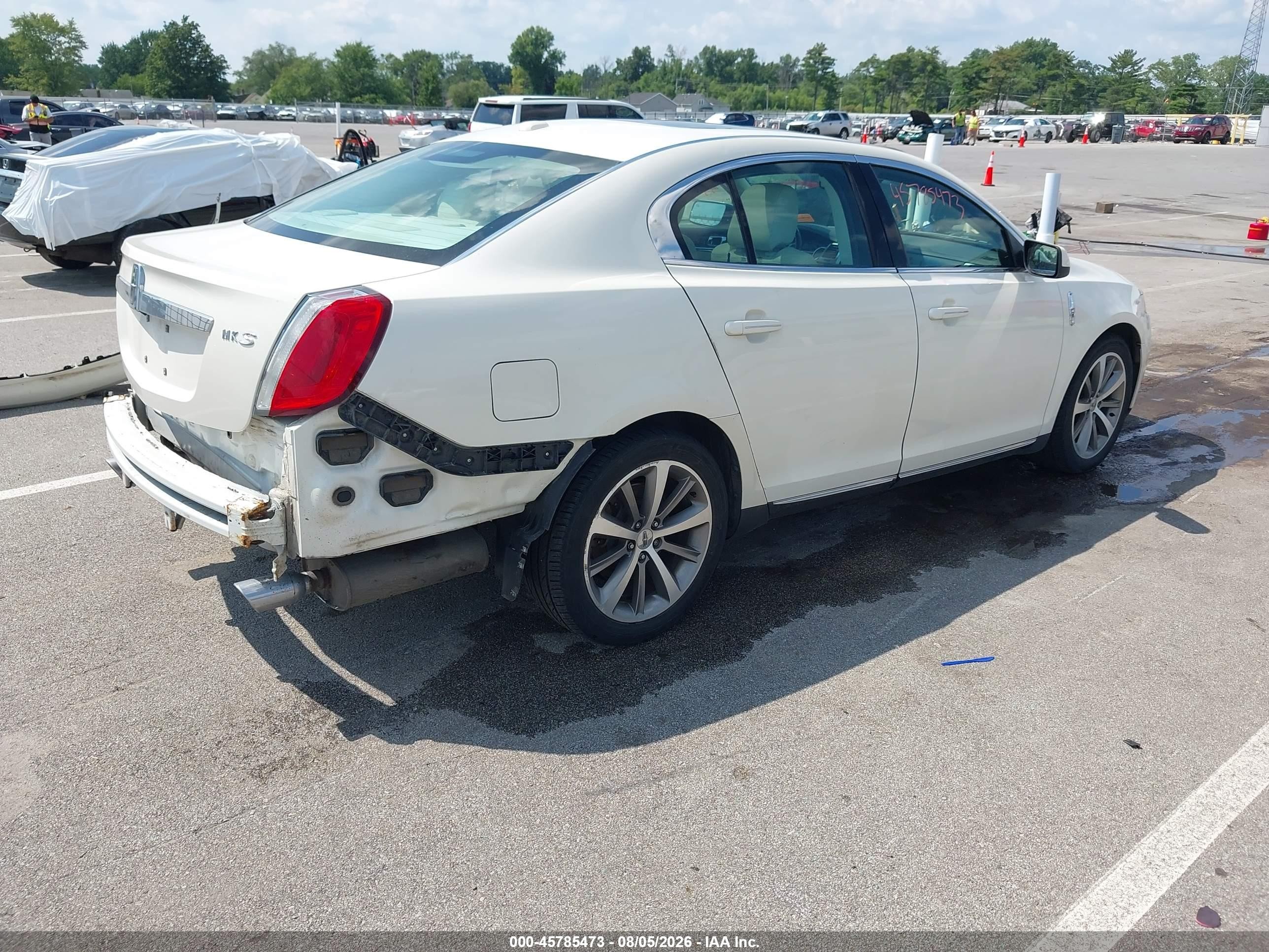 2009 Lincoln Mks   White vin: 1LNHM93R29G620256