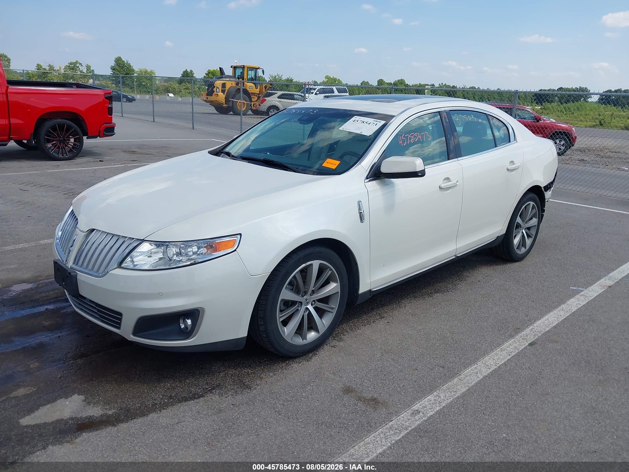 2009 Lincoln Mks   White vin: 1LNHM93R29G620256