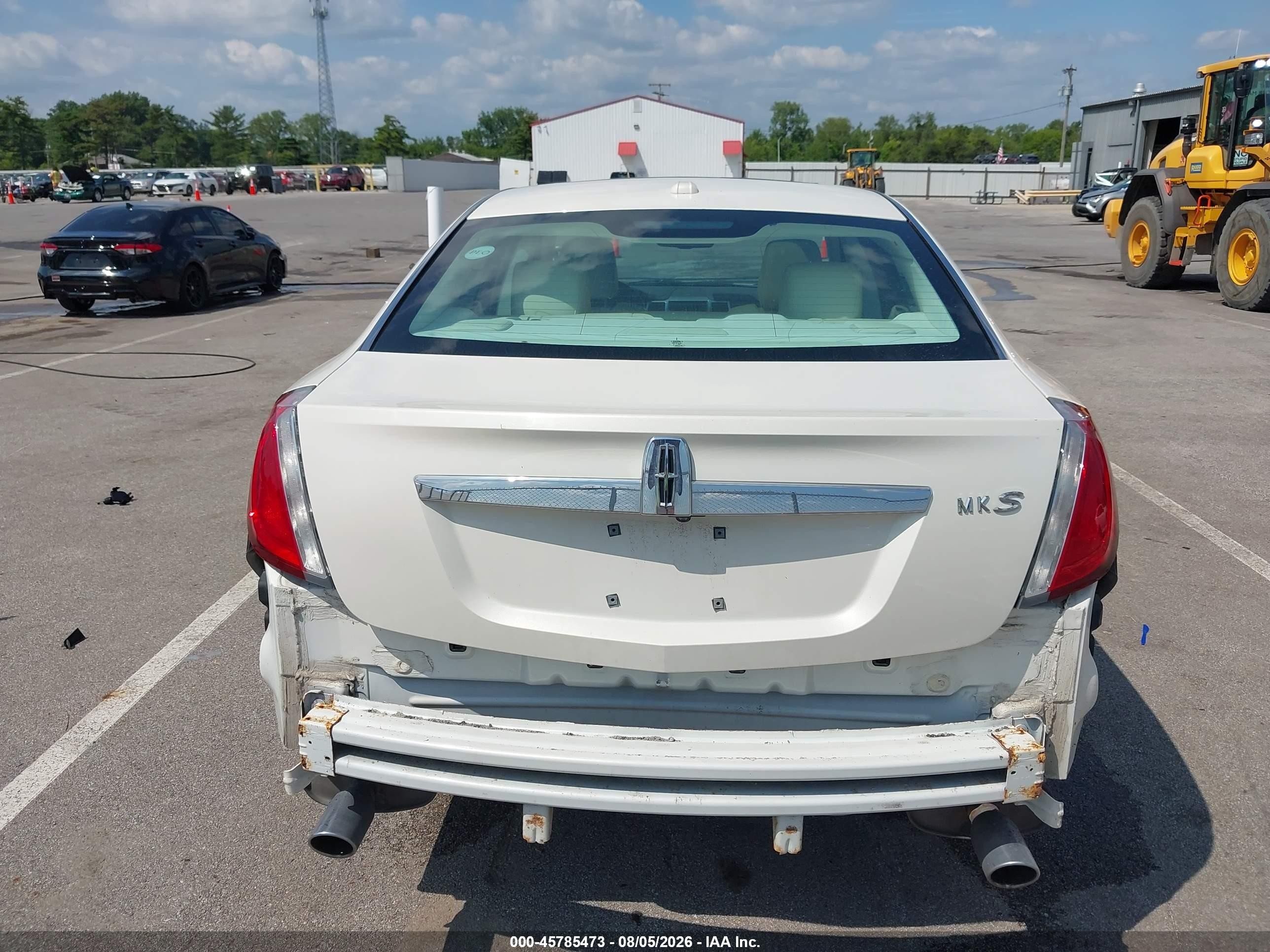 2009 Lincoln Mks   White vin: 1LNHM93R29G620256