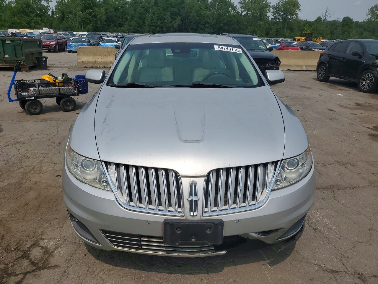 2009 Lincoln Mks Silver vin: 1LNHM93R49G605404