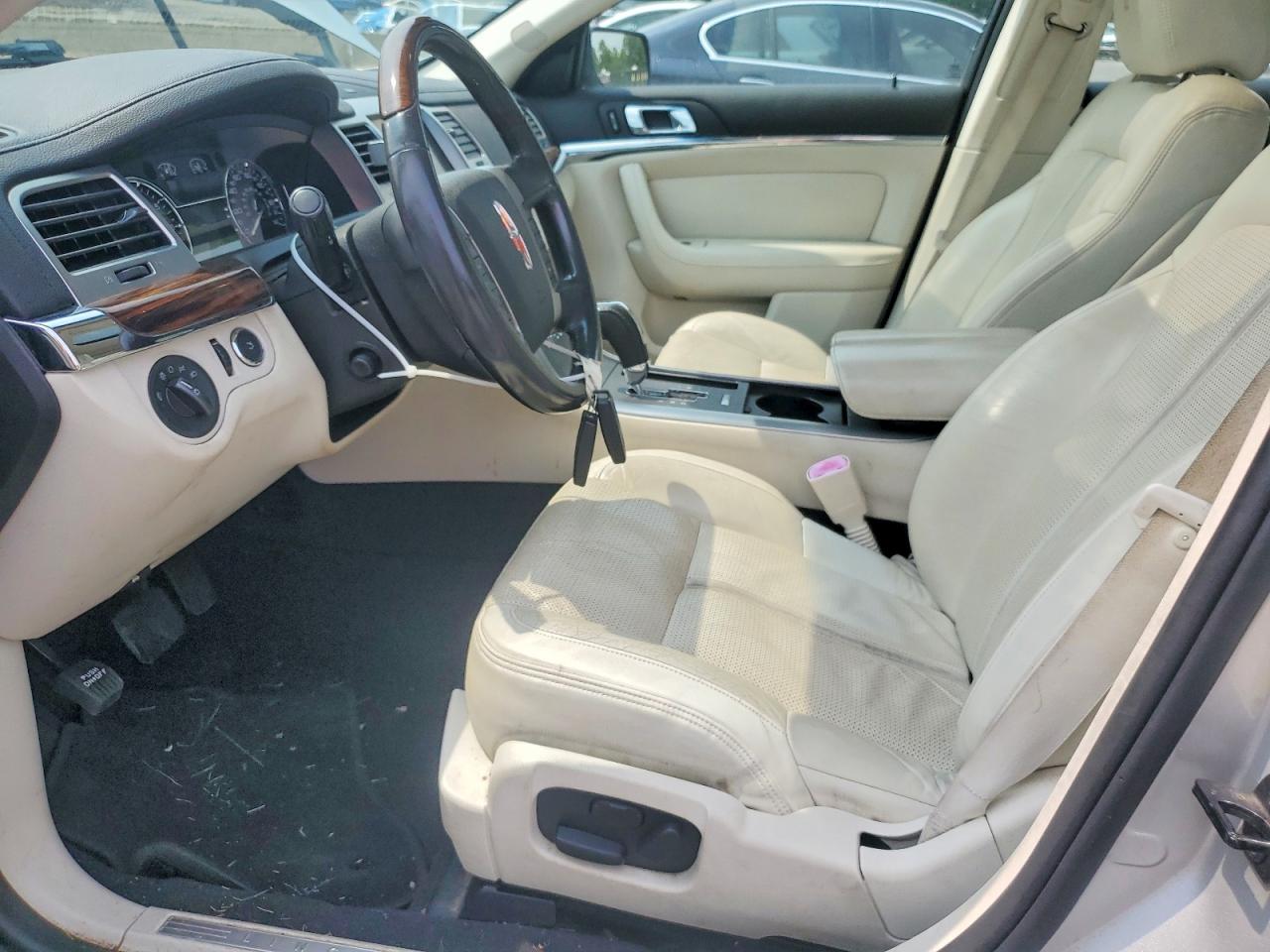 2009 Lincoln Mks Silver vin: 1LNHM93R49G605404