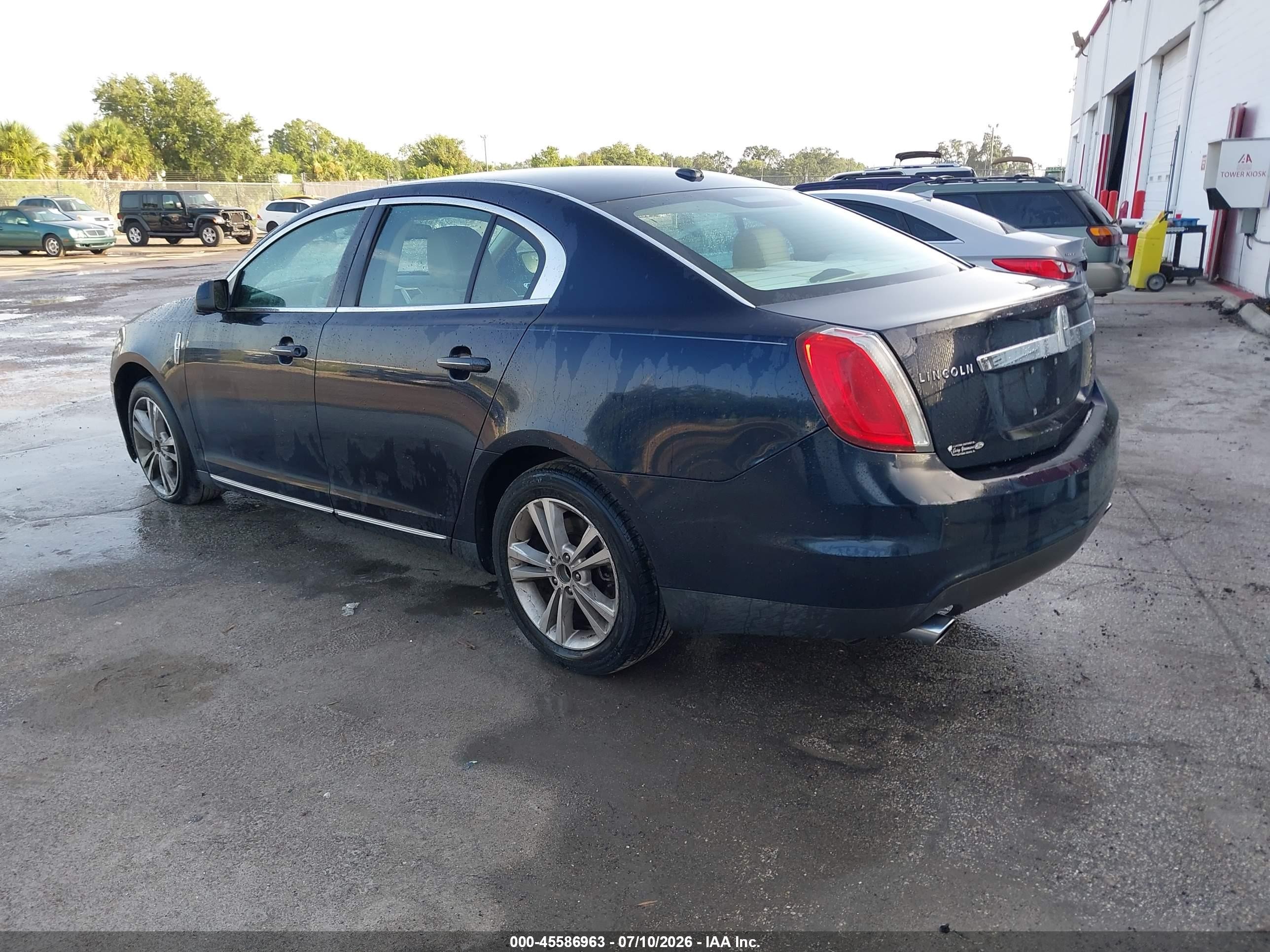 2009 Lincoln Mks   Dark Blue vin: 1LNHM93R49G626415