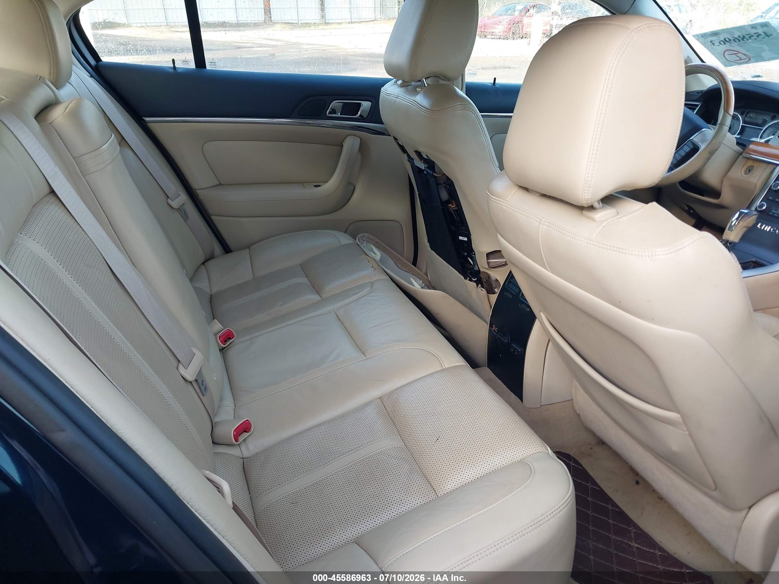2009 Lincoln Mks   Dark Blue vin: 1LNHM93R49G626415