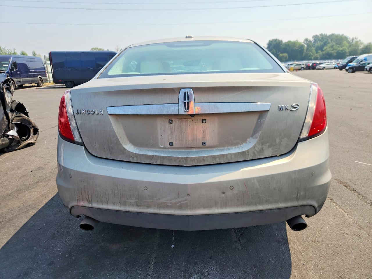 2009 Lincoln Mks Silver vin: 1LNHM93R69G606540