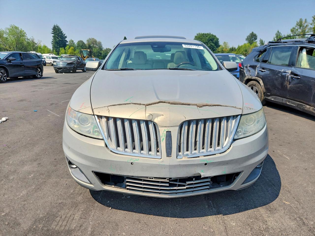 2009 Lincoln Mks Silver vin: 1LNHM93R69G606540