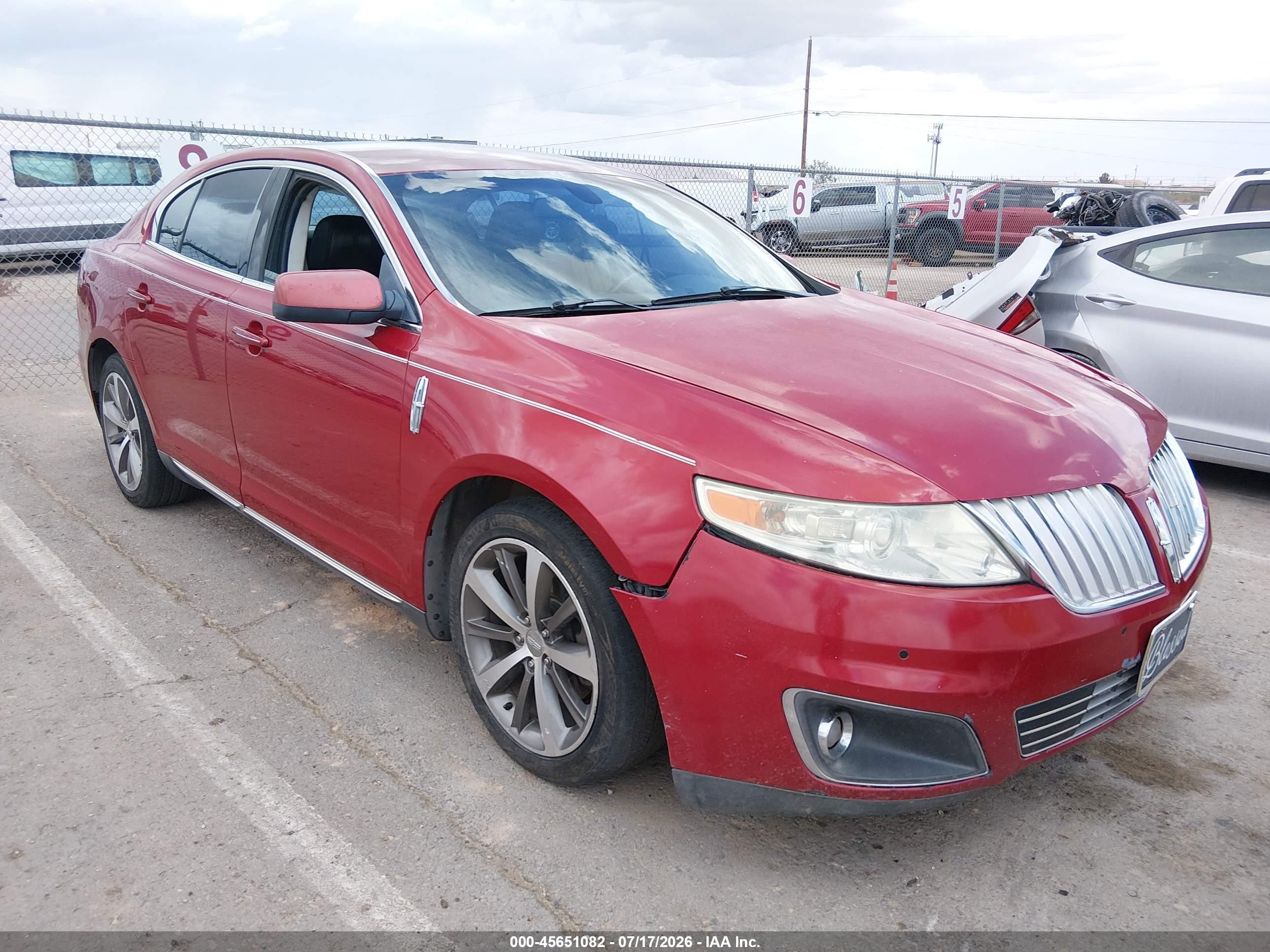 2009 Lincoln Mks   Red vin: 1LNHM93R69G609163