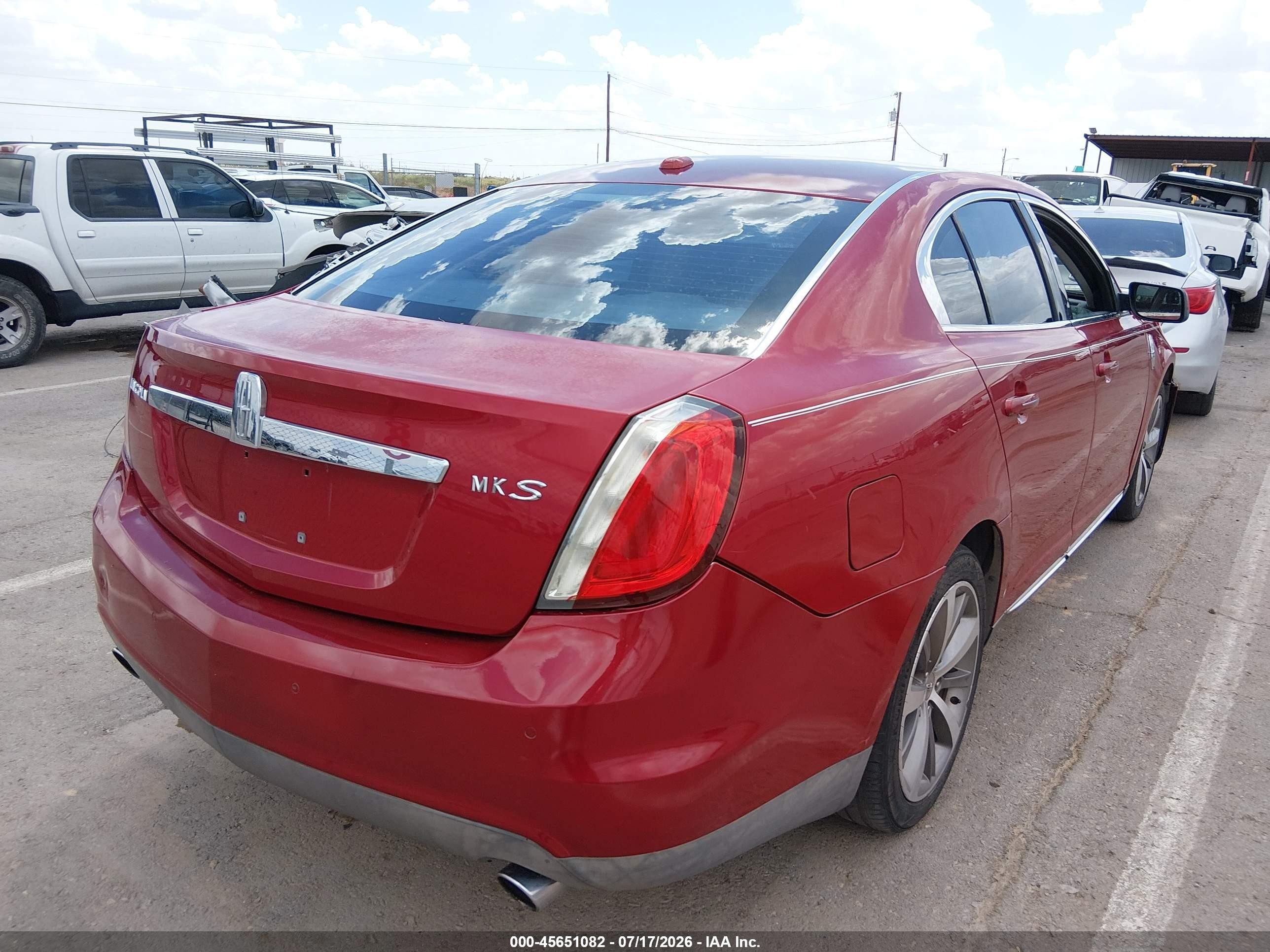 2009 Lincoln Mks   Red vin: 1LNHM93R69G609163
