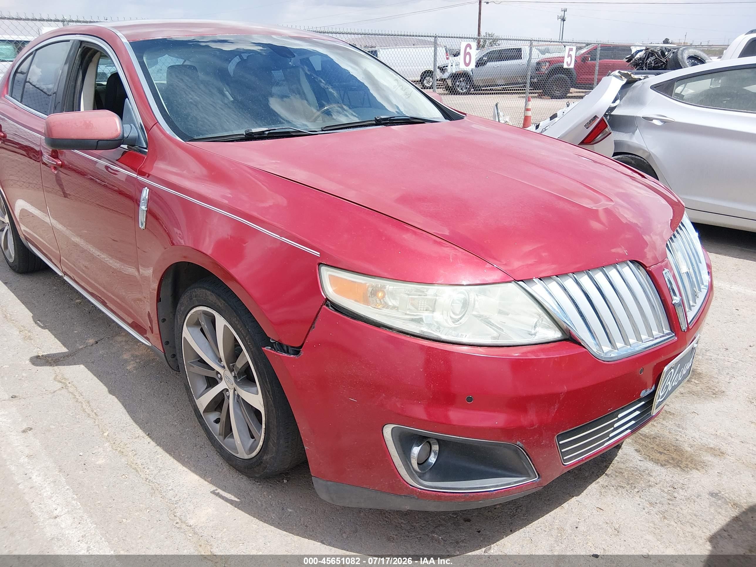 2009 Lincoln Mks   Red vin: 1LNHM93R69G609163