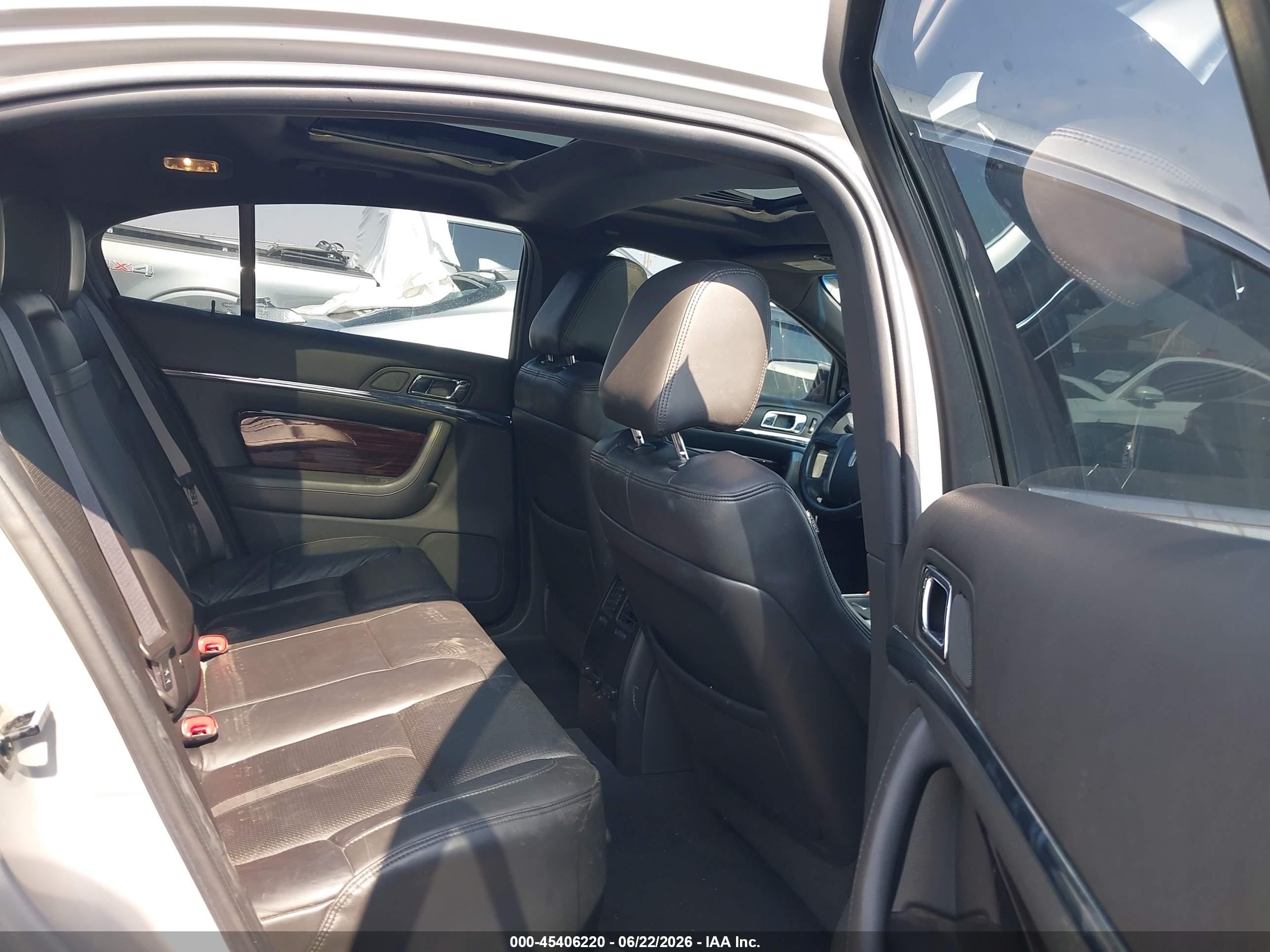 2009 Lincoln Mks   Silver vin: 1LNHM93R69G629686