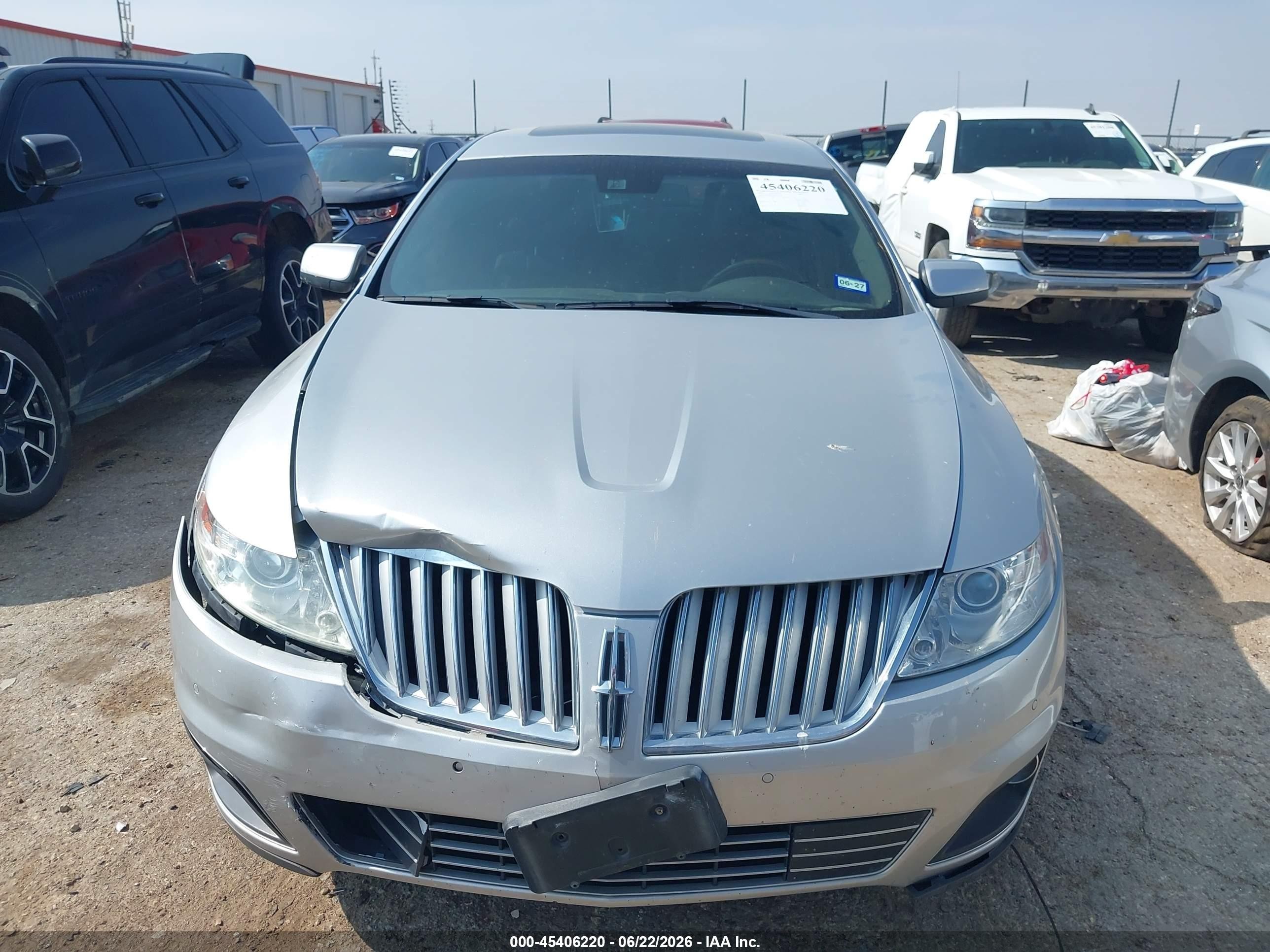 2009 Lincoln Mks   Silver vin: 1LNHM93R69G629686