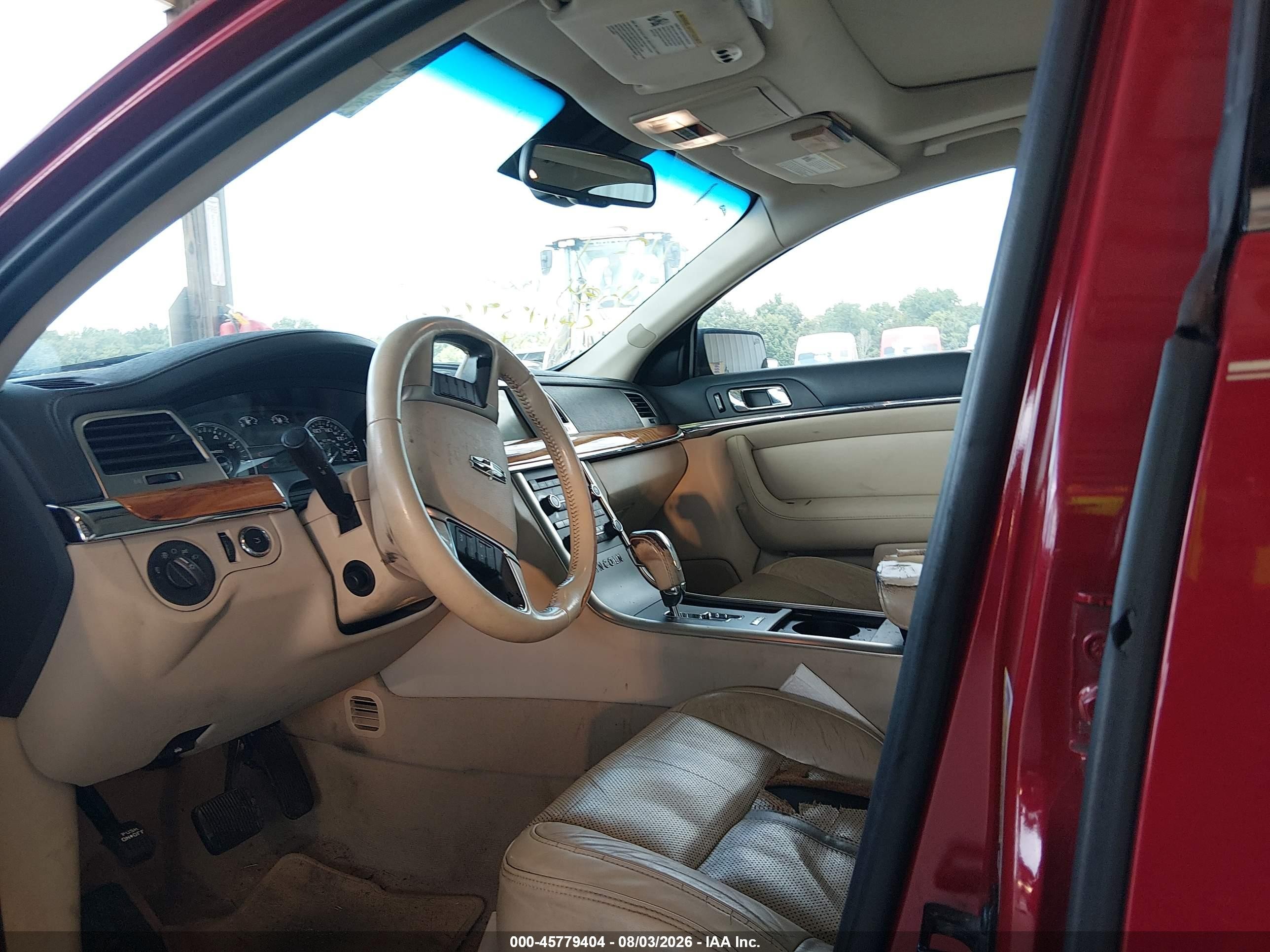 2009 Lincoln Mks   Red vin: 1LNHM93R79G624657