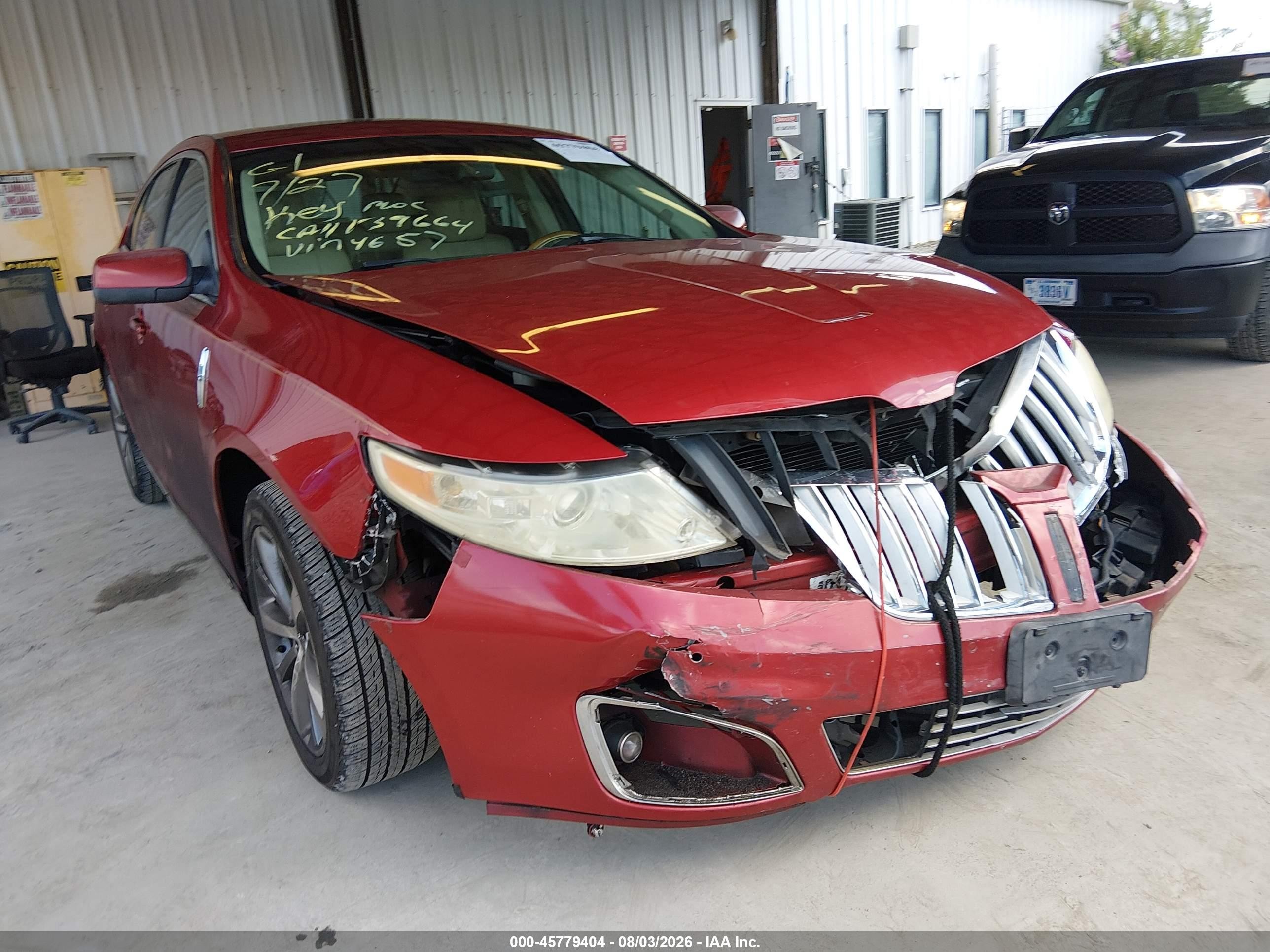 2009 Lincoln Mks   Red vin: 1LNHM93R79G624657