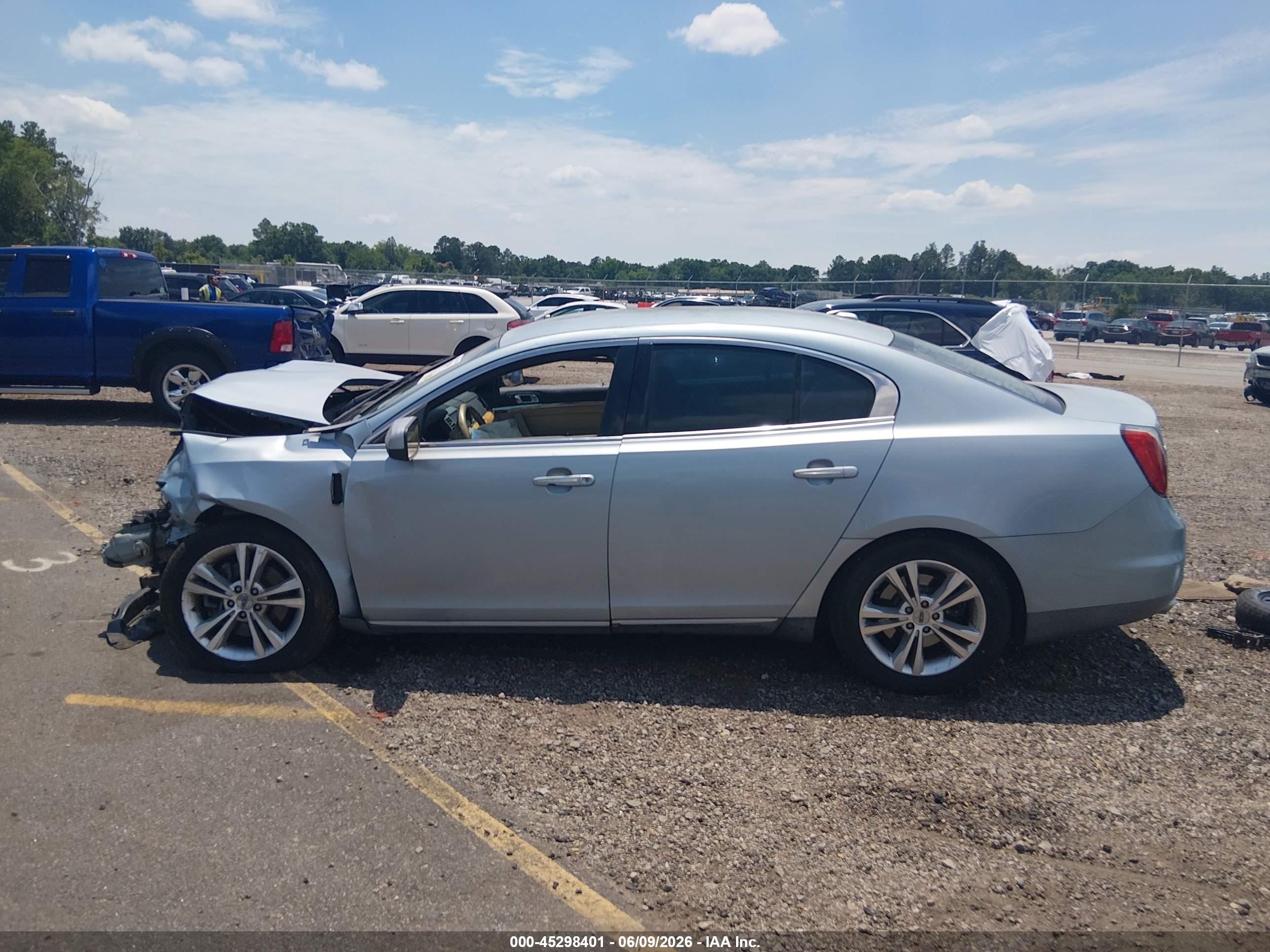 2009 Lincoln Mks   Gray vin: 1LNHM93R89G603137