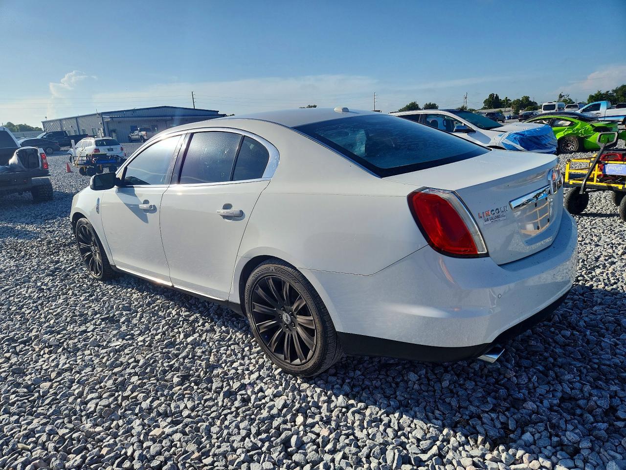 2009 Lincoln Mks Cream vin: 1LNHM93R89G621637