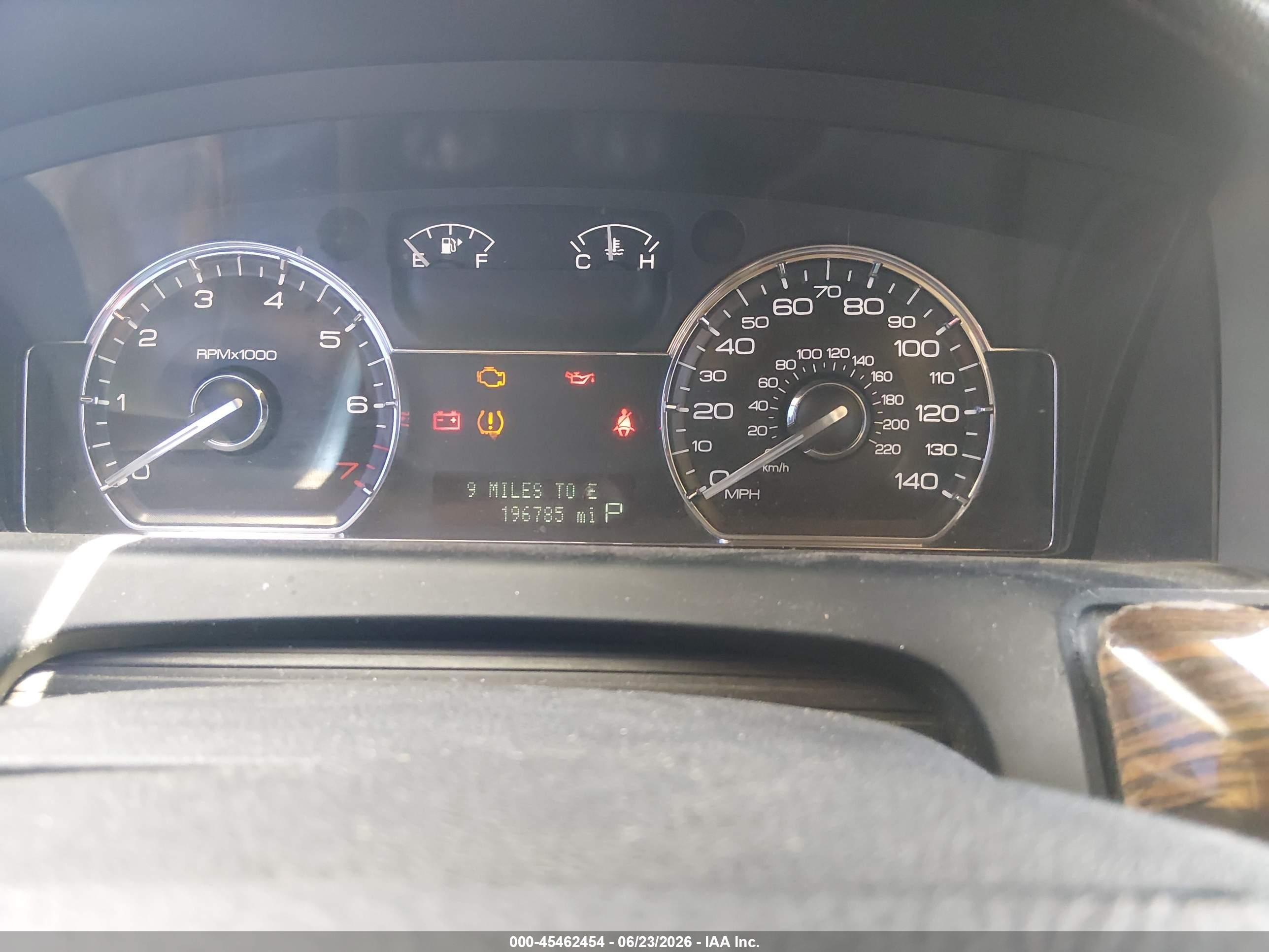2009 Lincoln Mks   Red vin: 1LNHM93R99G602238