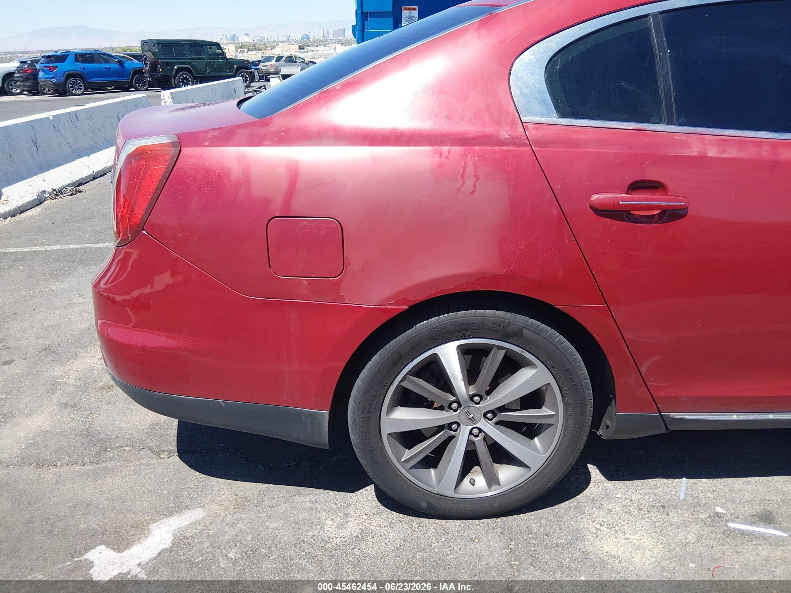 2009 Lincoln Mks   Red vin: 1LNHM93R99G602238