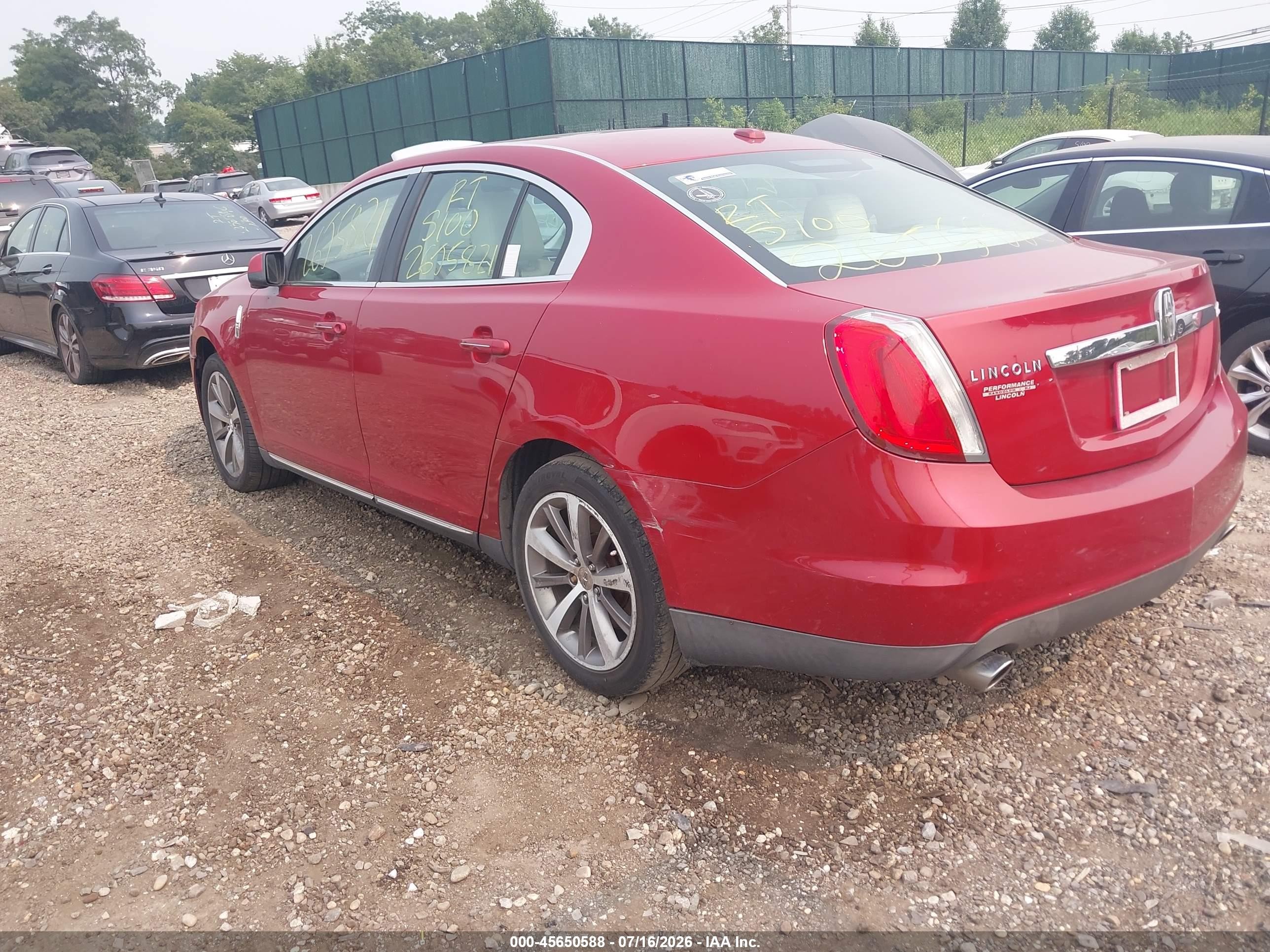2009 Lincoln Mks   Red vin: 1LNHM93R99G603504