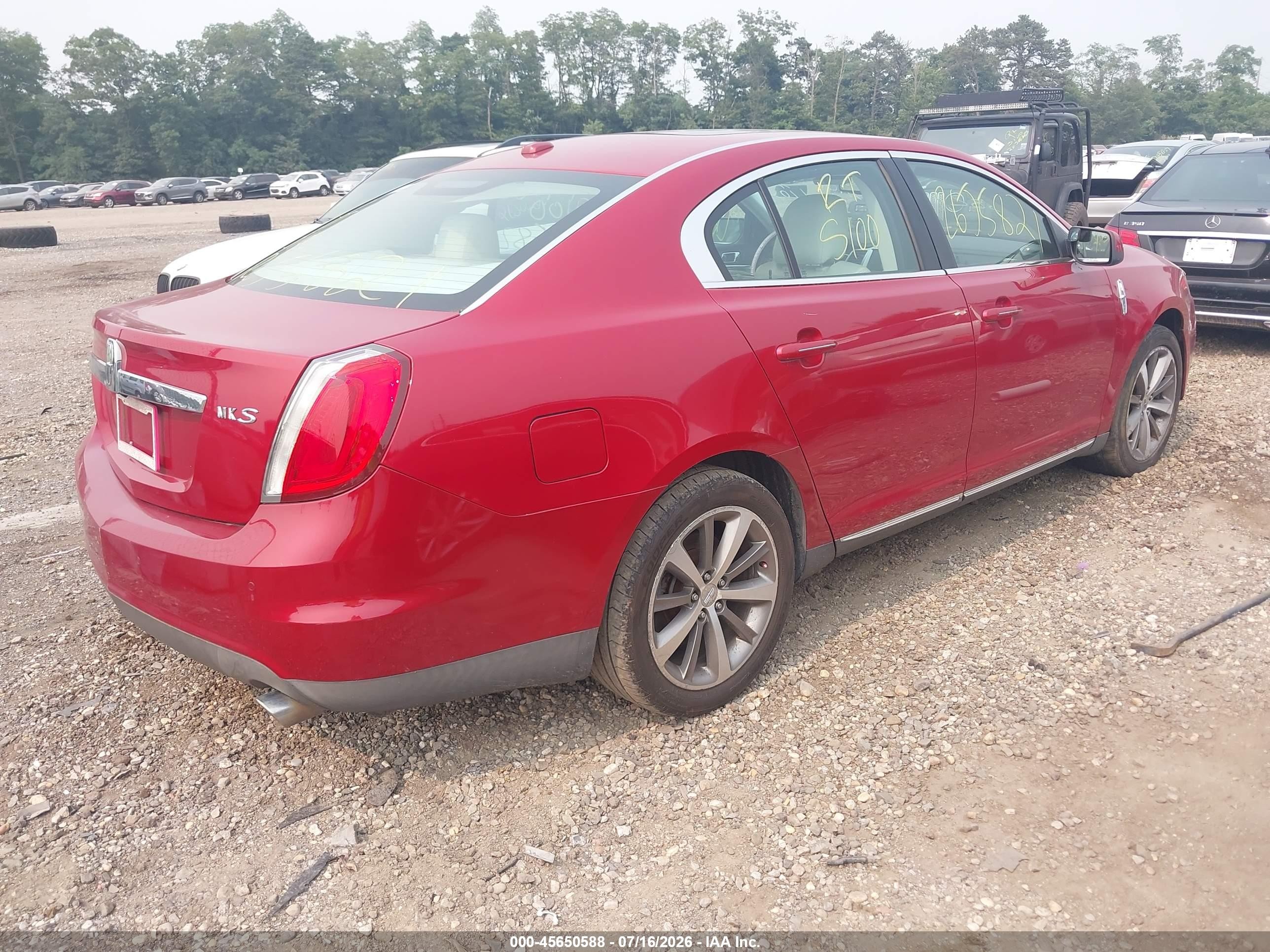 2009 Lincoln Mks   Red vin: 1LNHM93R99G603504