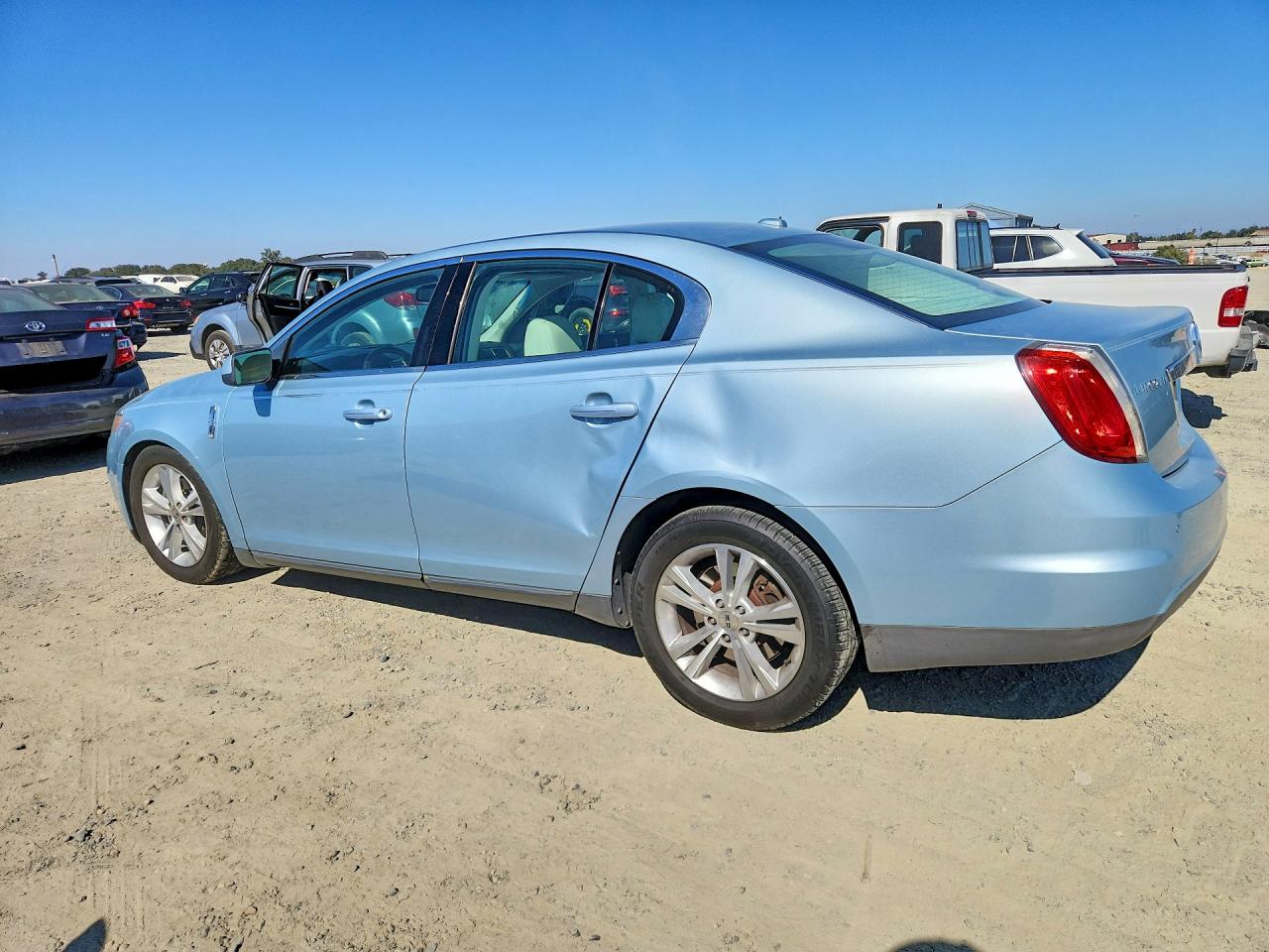 2009 Lincoln Mks Blue vin: 1LNHM93R99G612011