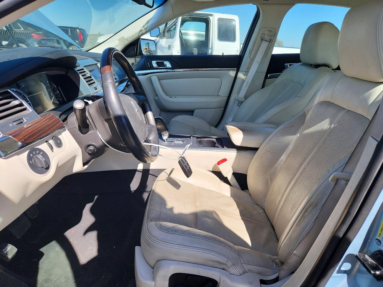 2009 Lincoln Mks Blue vin: 1LNHM93R99G612011