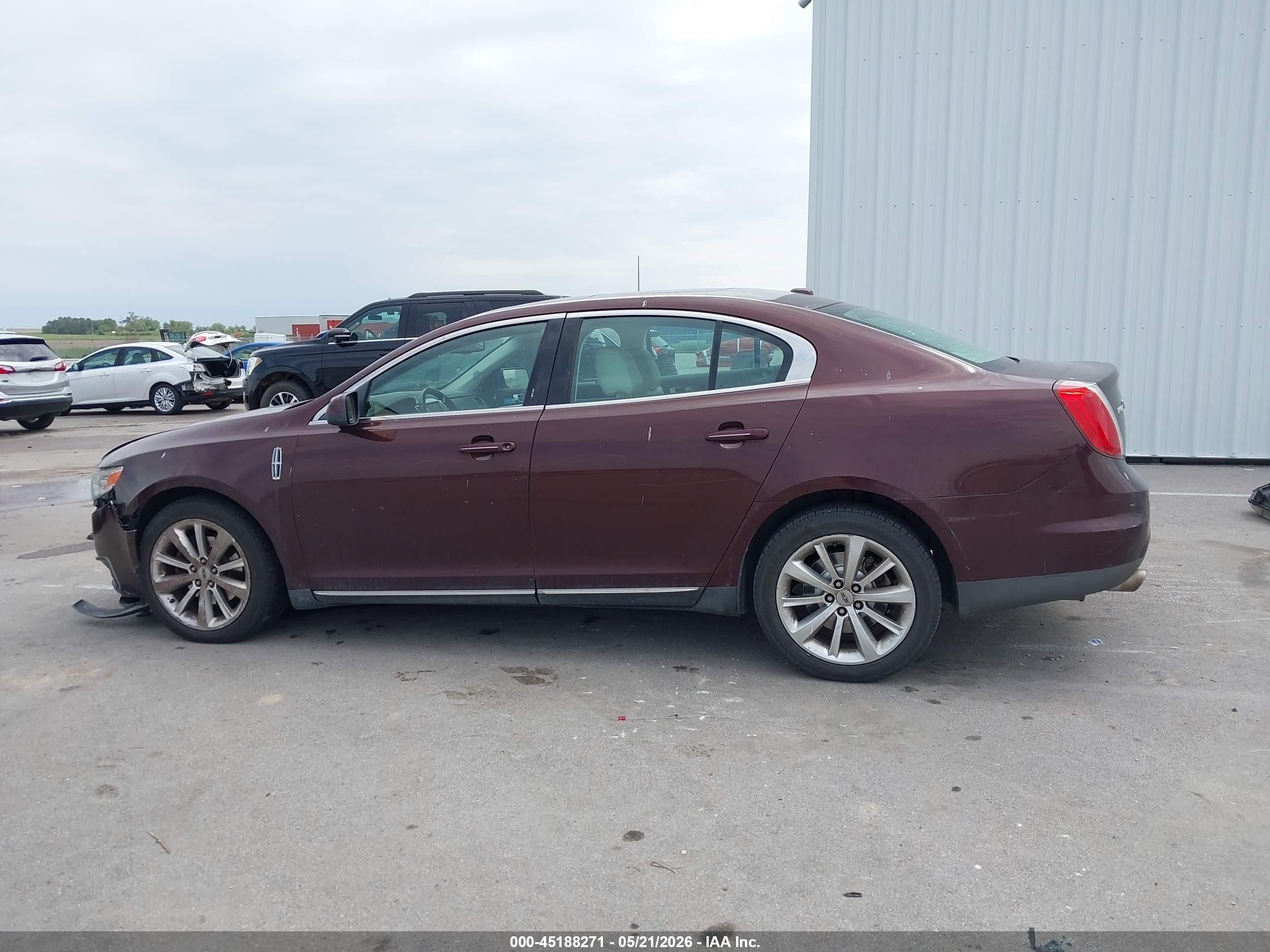 2009 Lincoln Mks   Maroon vin: 1LNHM93RX9G612325