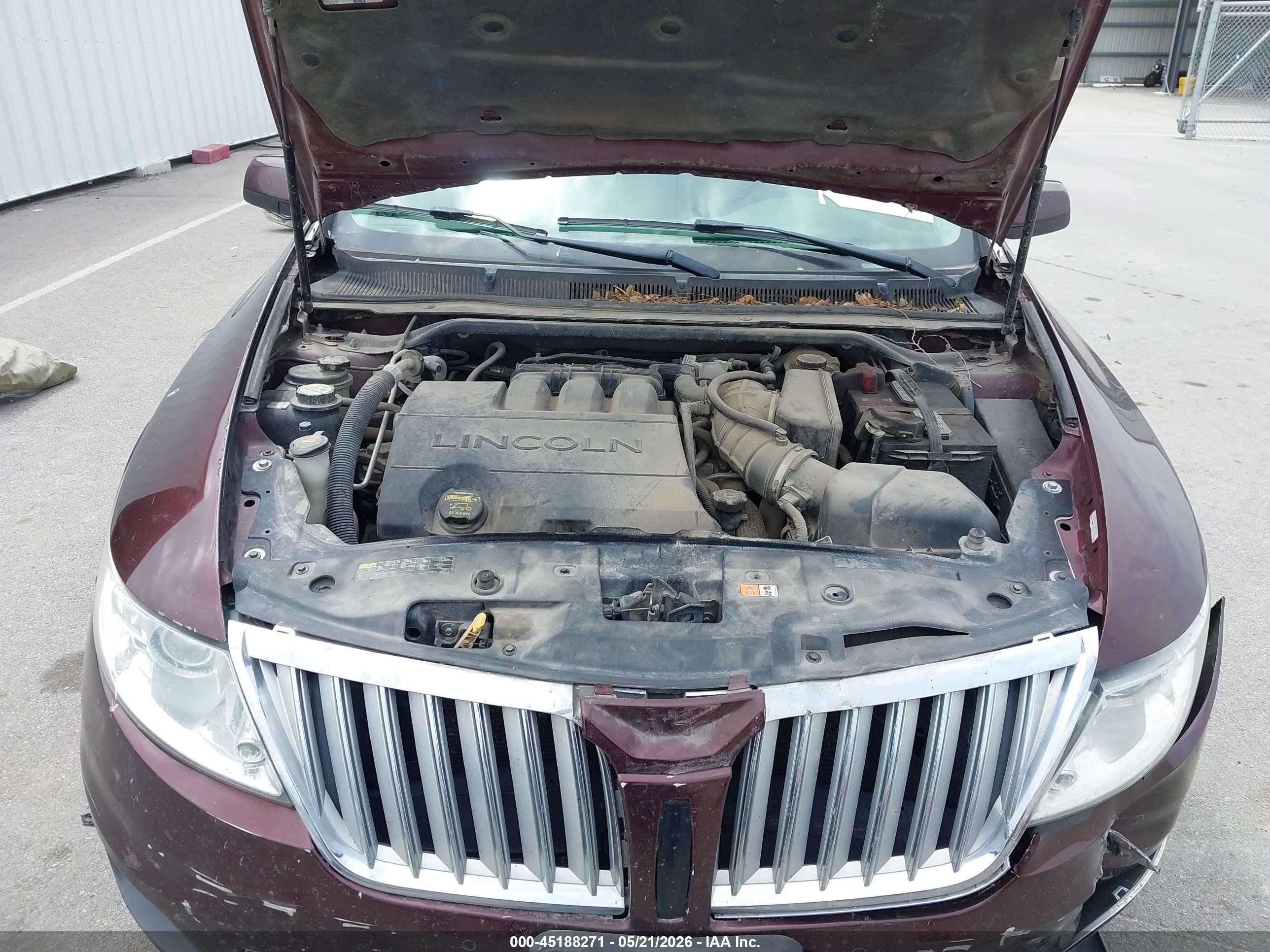 2009 Lincoln Mks   Maroon vin: 1LNHM93RX9G612325
