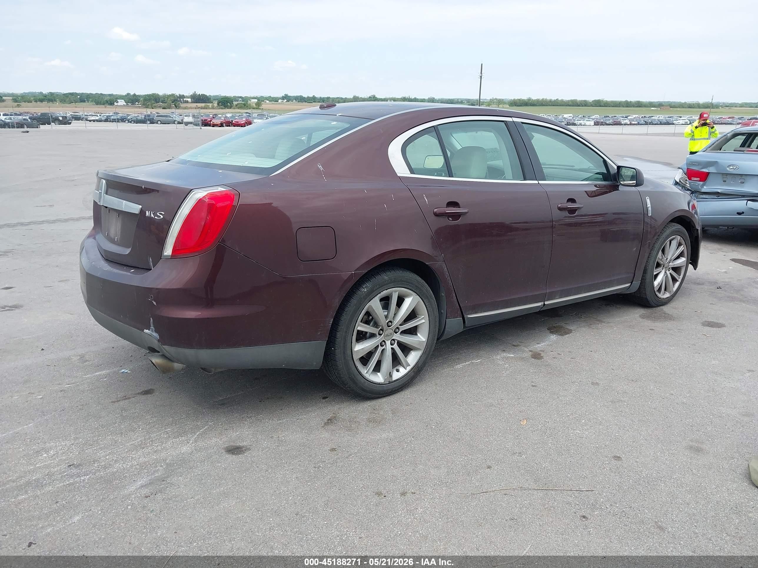 2009 Lincoln Mks   Maroon vin: 1LNHM93RX9G612325