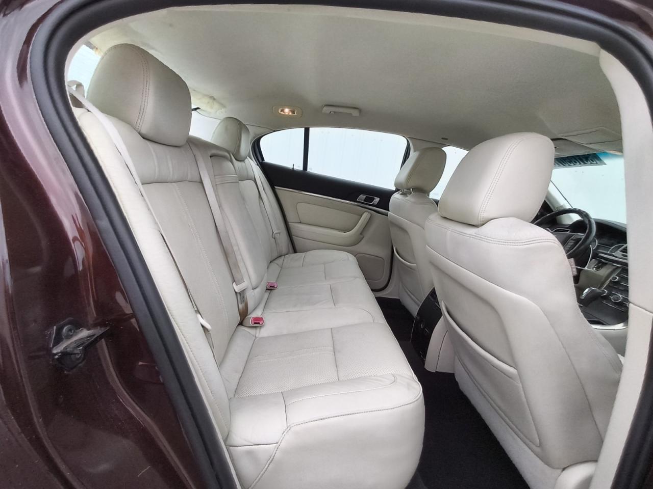 2009 Lincoln Mks Бордовый vin: 1LNHM93RX9G633823 Damage: Headlining, Peeling, > 12 Inches