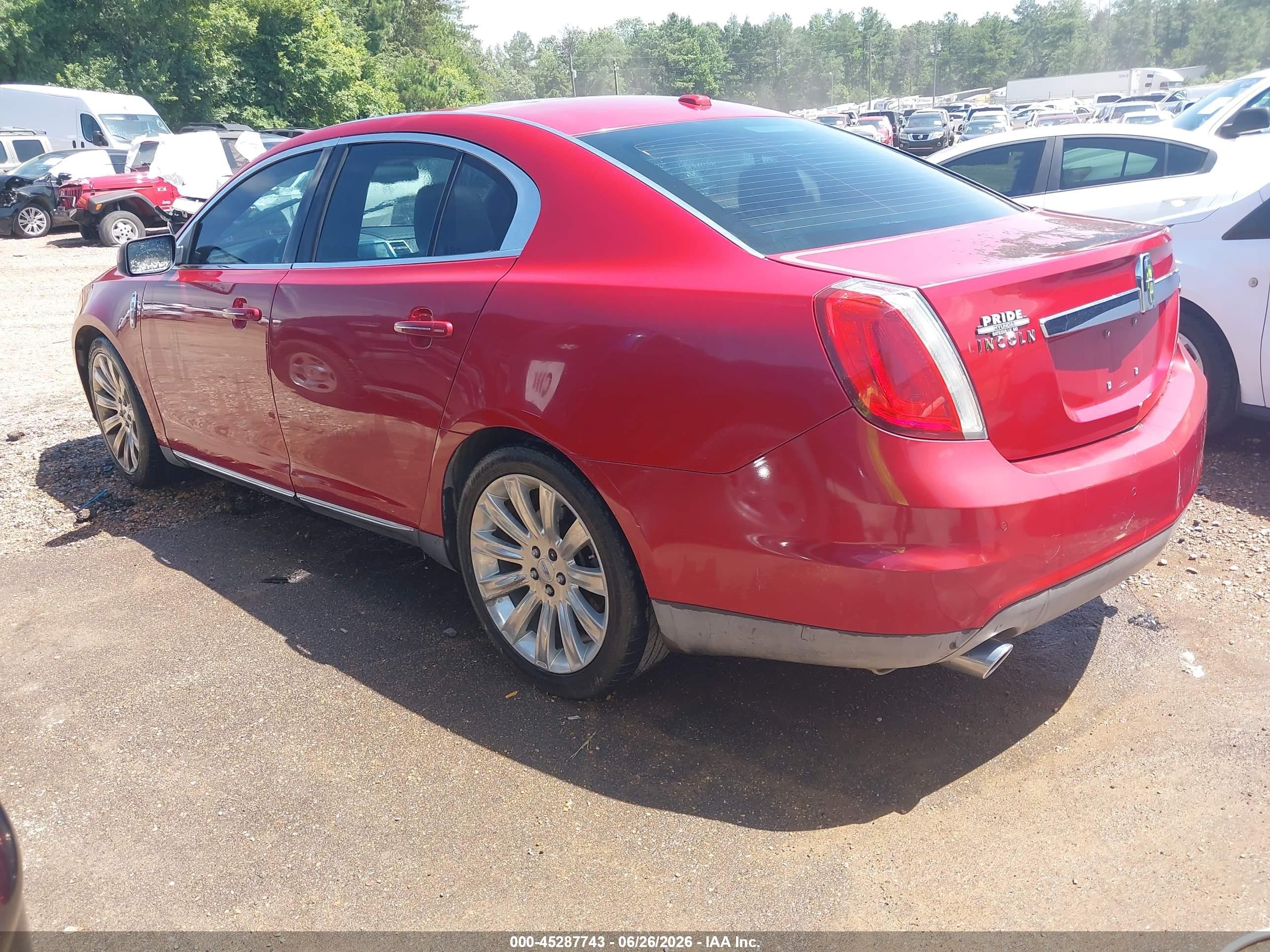 2009 Lincoln Mks   Red vin: 1LNHM94R09G618388