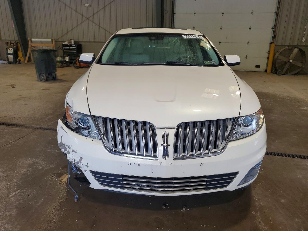2009 Lincoln Mks White vin: 1LNHM94R19G601776