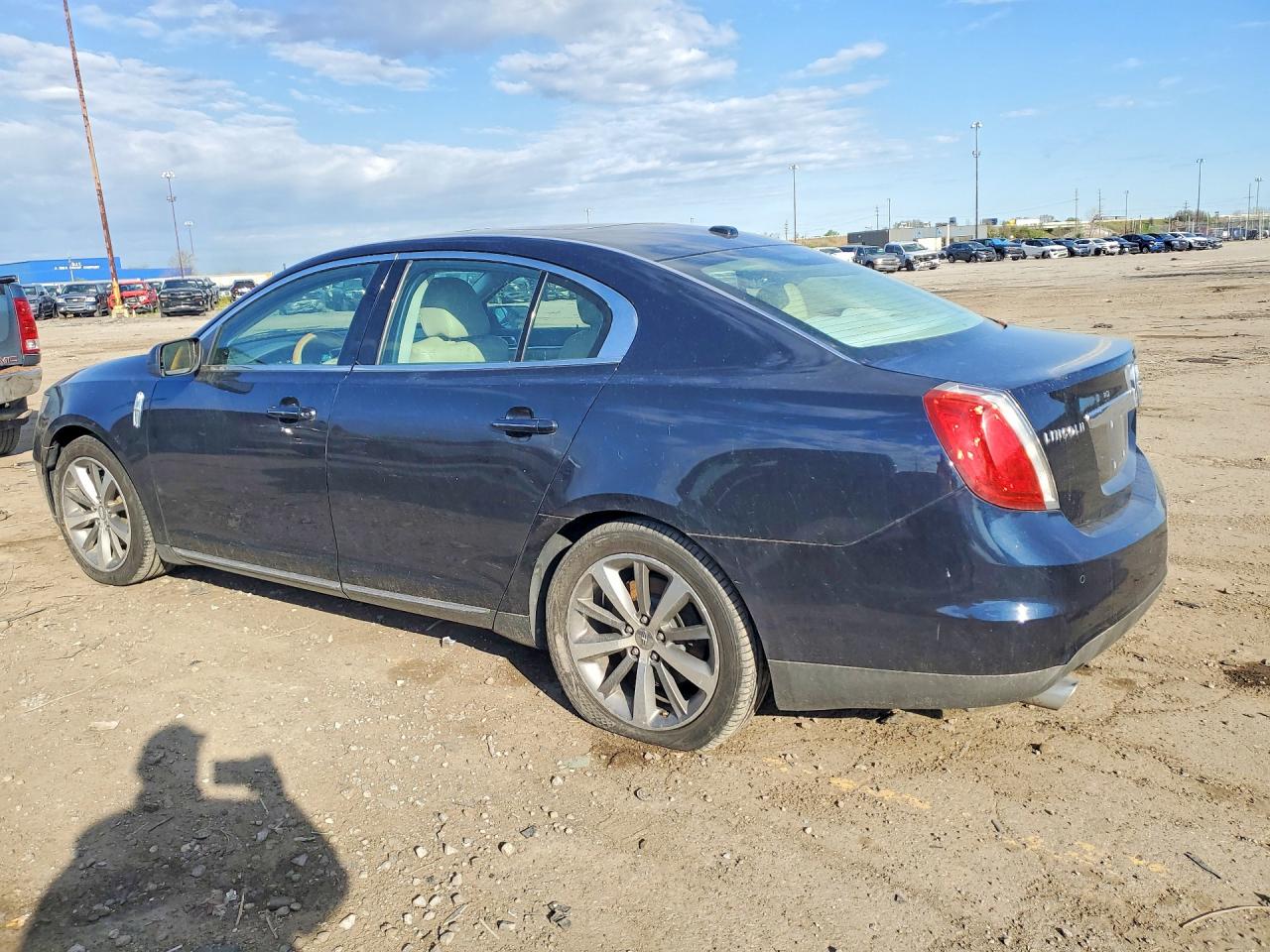 2009 Lincoln Mks Blue vin: 1LNHM94R29G619185