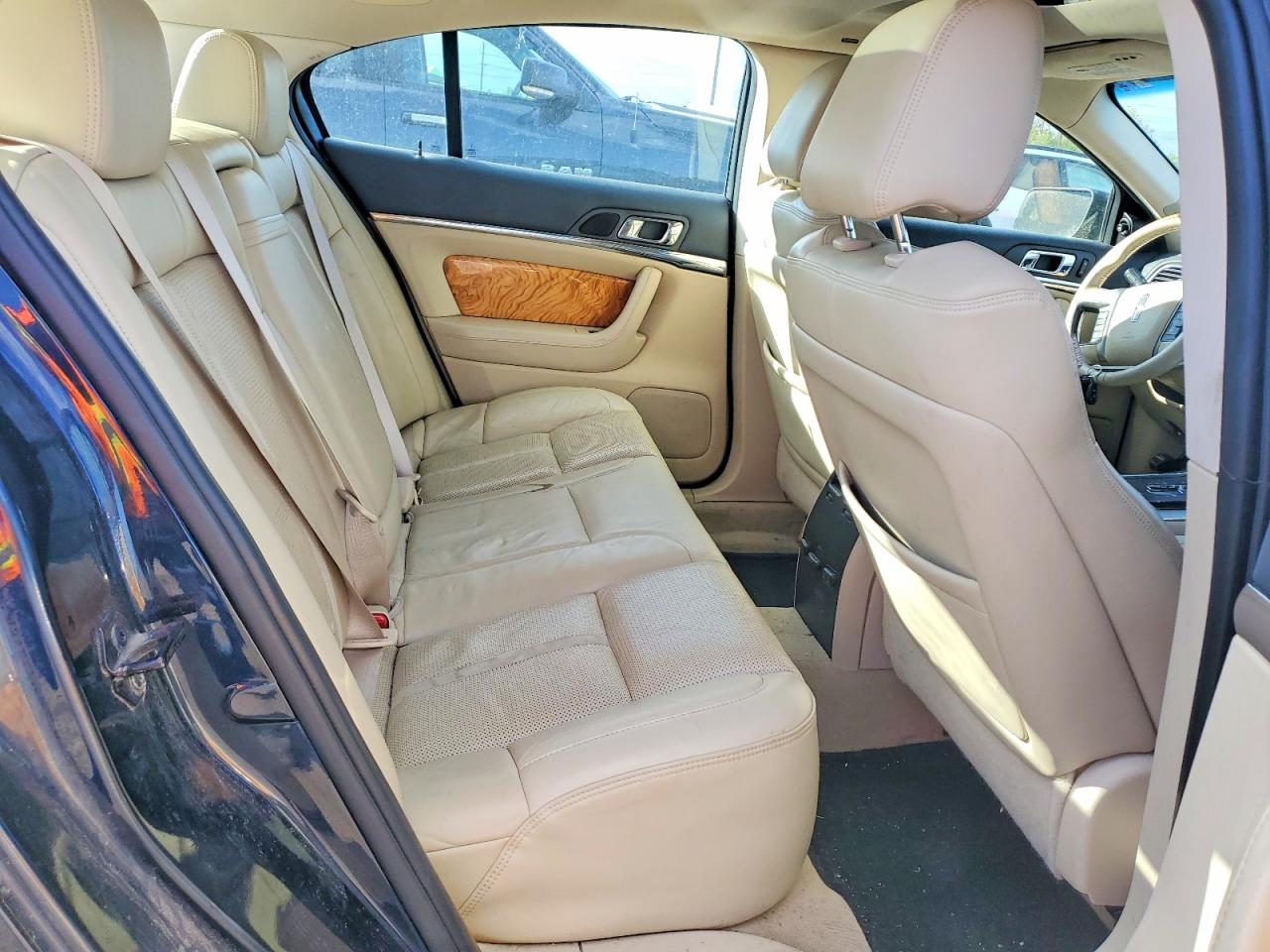 2009 Lincoln Mks Blue vin: 1LNHM94R29G619185