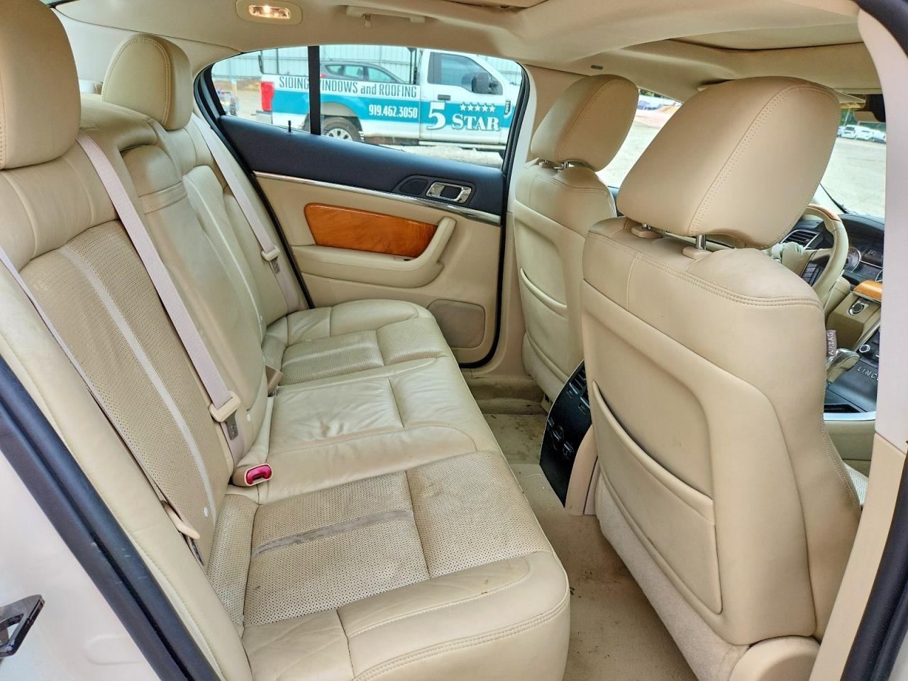 2009 Lincoln Mks White vin: 1LNHM94R29G622247