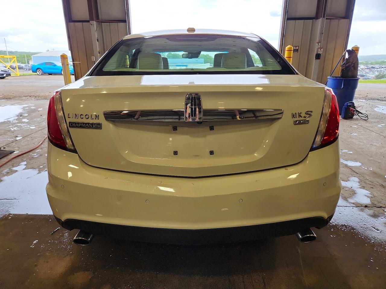 2009 Lincoln Mks White vin: 1LNHM94R49G618538
