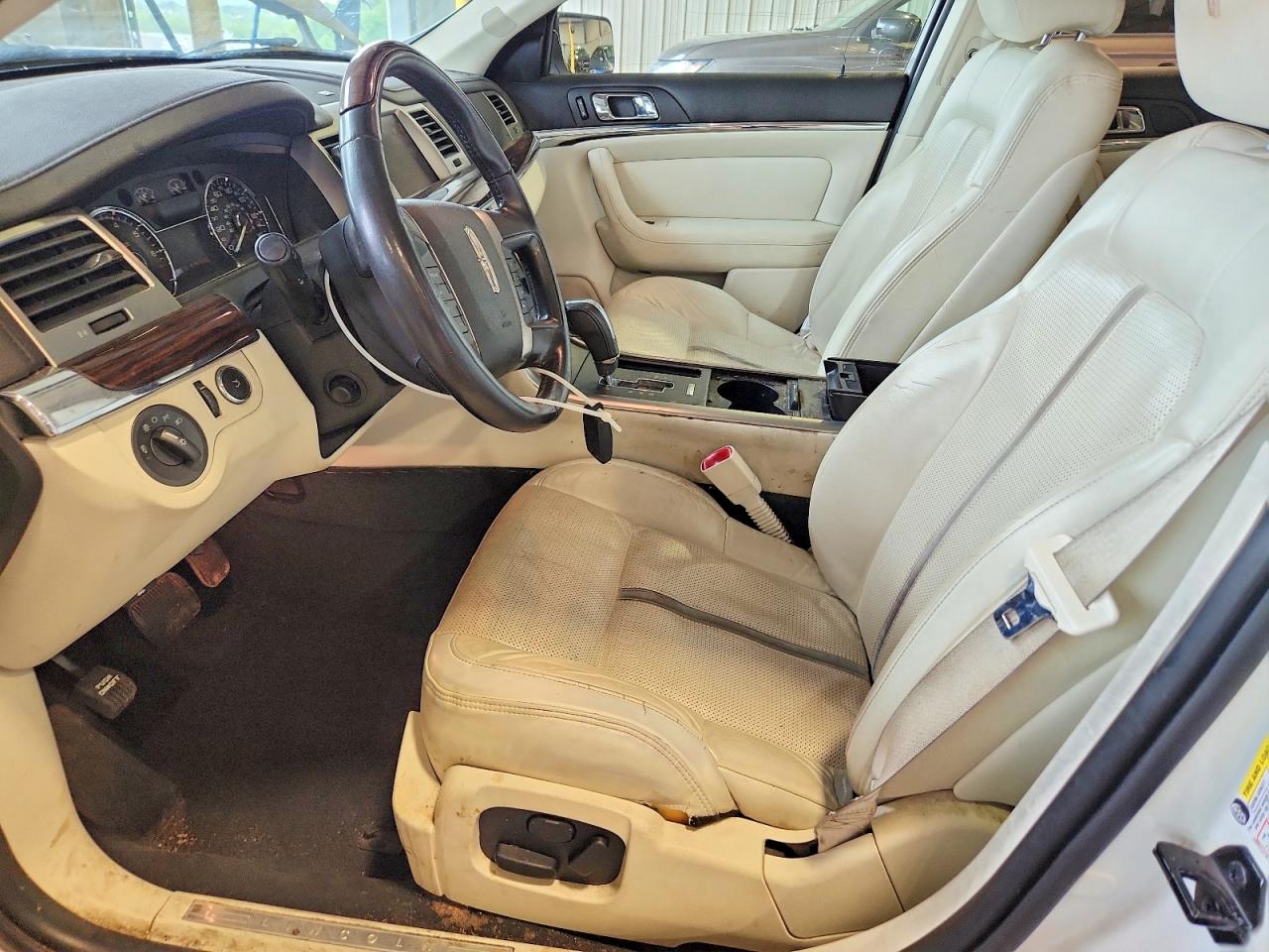 2009 Lincoln Mks White vin: 1LNHM94R49G618538