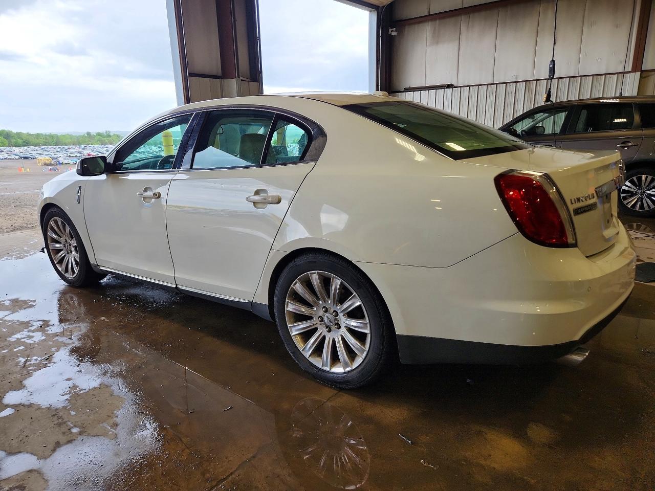2009 Lincoln Mks White vin: 1LNHM94R49G618538