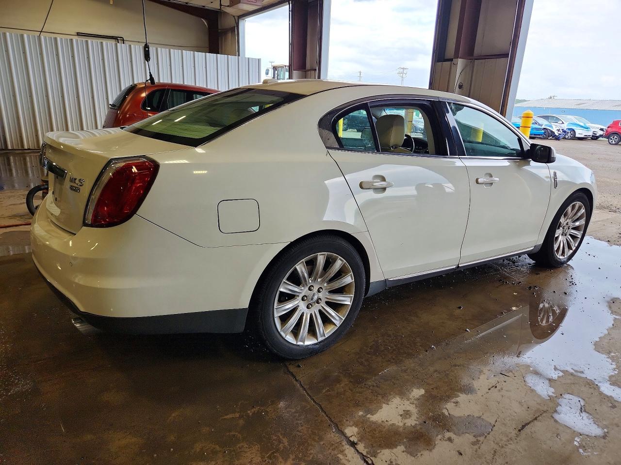 2009 Lincoln Mks White vin: 1LNHM94R49G618538