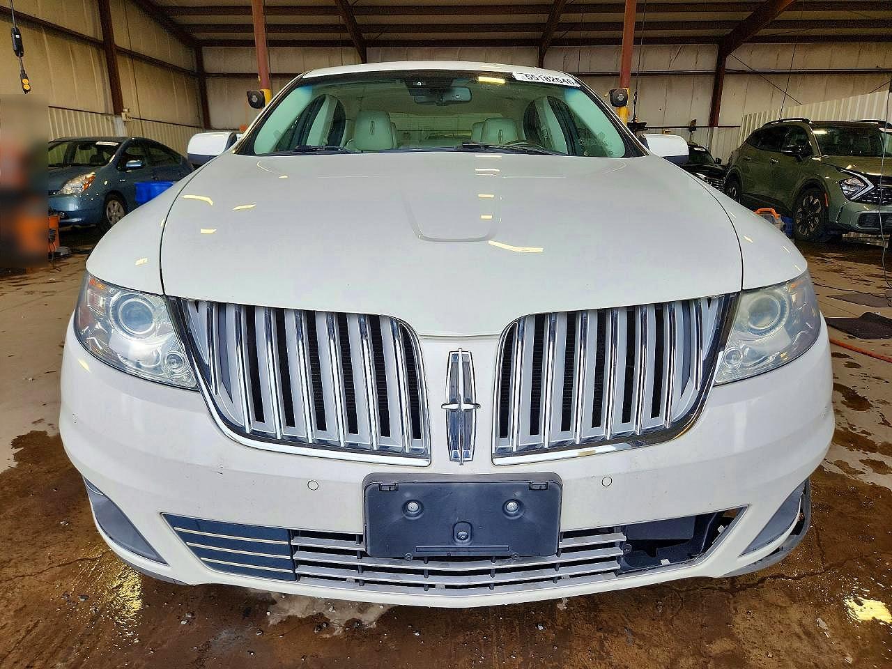 2009 Lincoln Mks White vin: 1LNHM94R49G618538