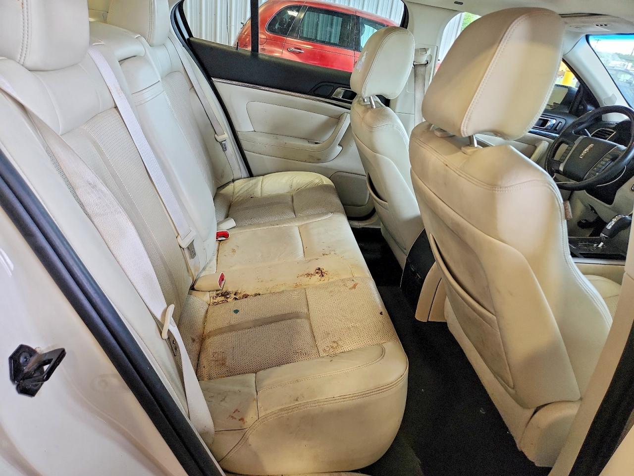 2009 Lincoln Mks White vin: 1LNHM94R49G618538