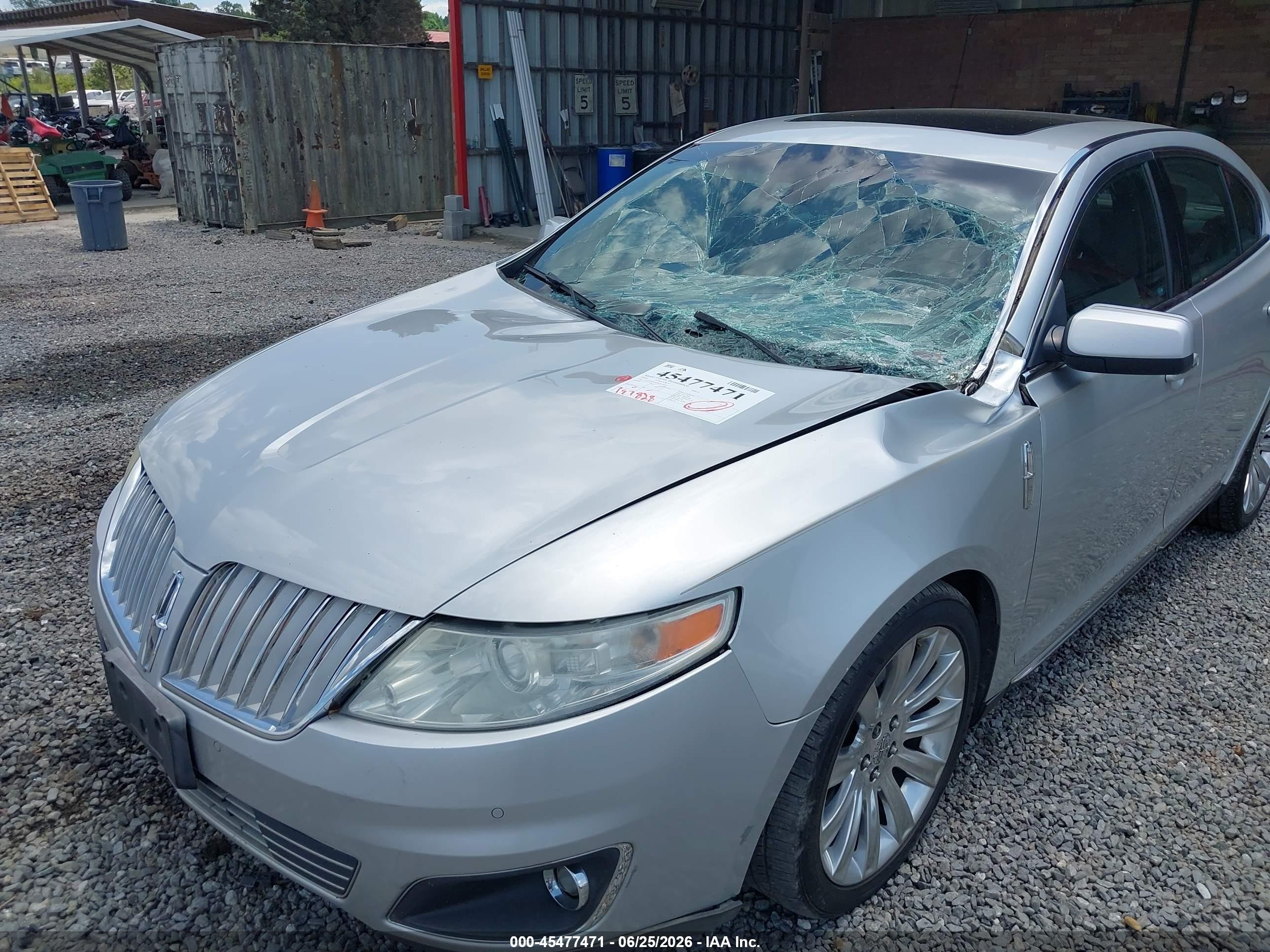 2009 Lincoln Mks Silver vin: 1LNHM94R49G622055