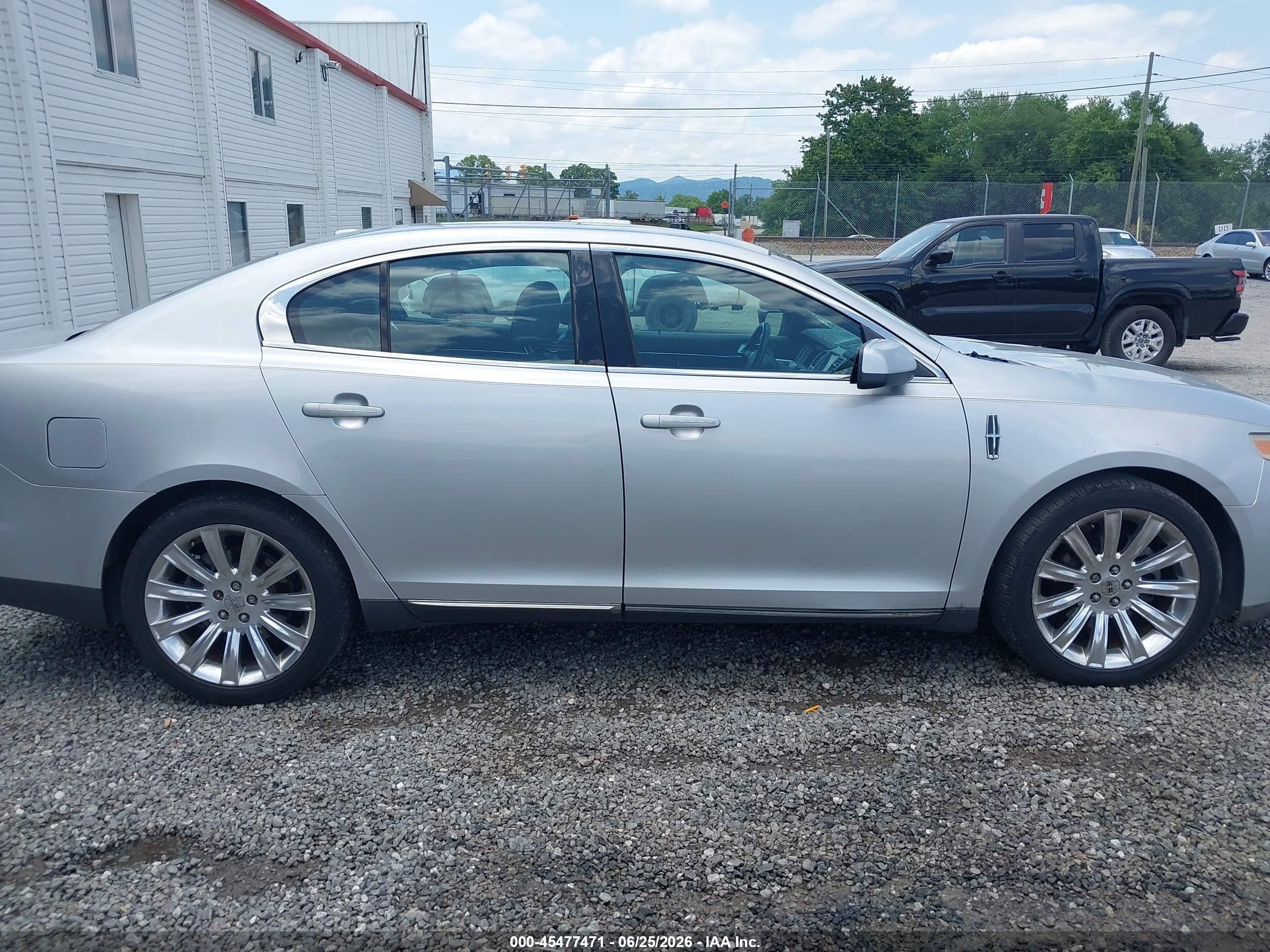 2009 Lincoln Mks Silver vin: 1LNHM94R49G622055