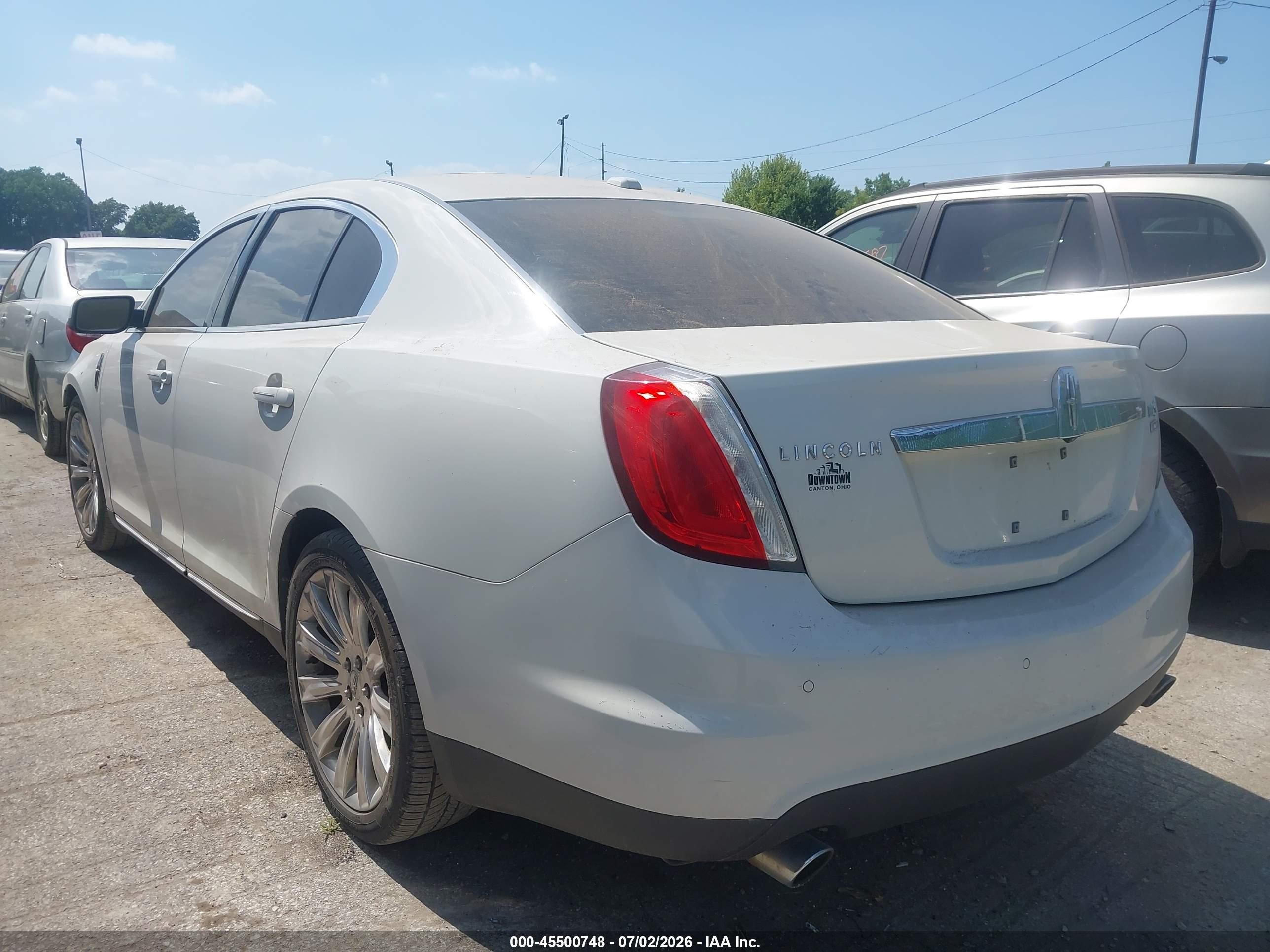 2009 Lincoln Mks   White vin: 1LNHM94R49G627241