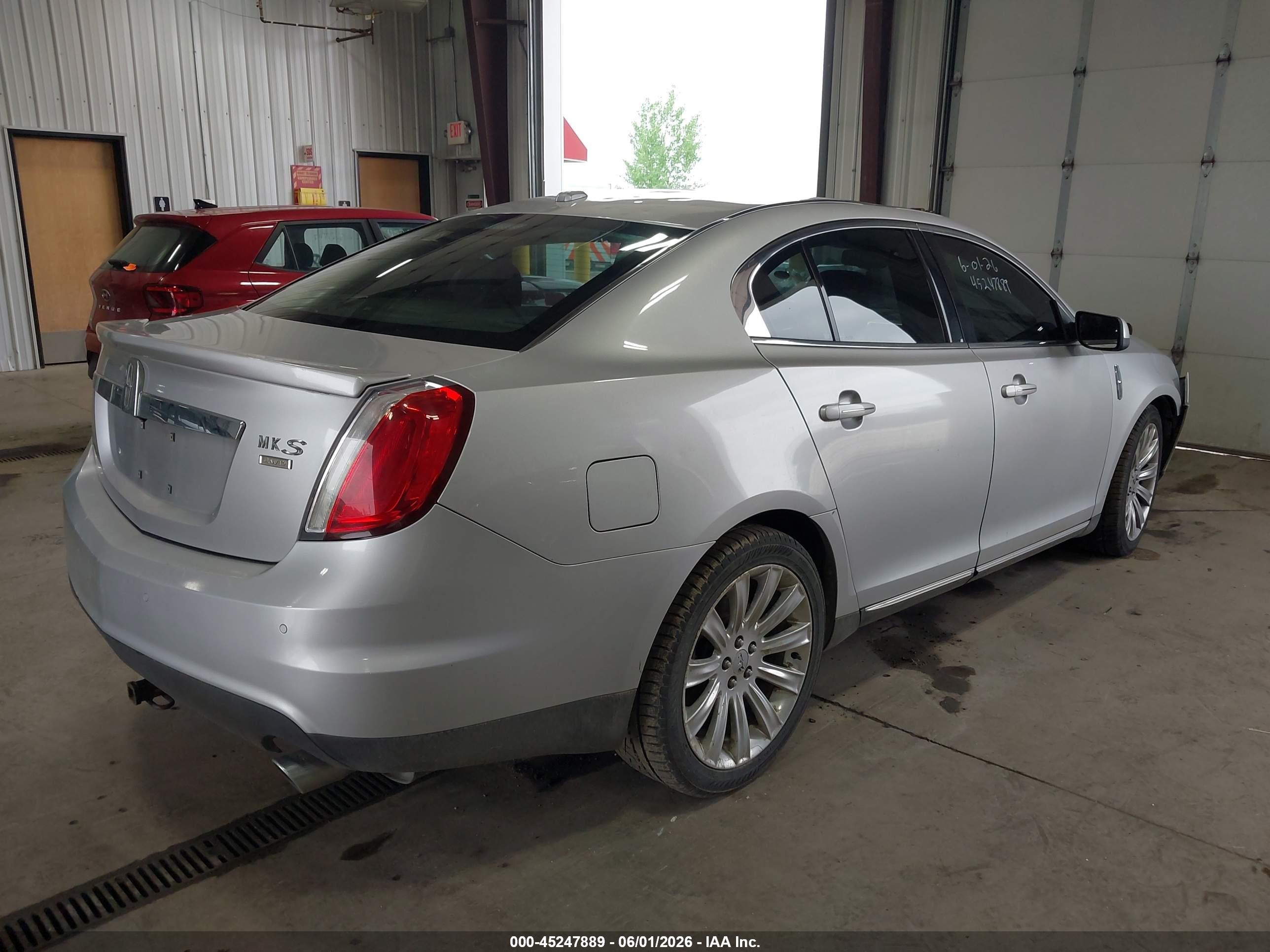 2009 Lincoln Mks   Silver vin: 1LNHM94R49G628034