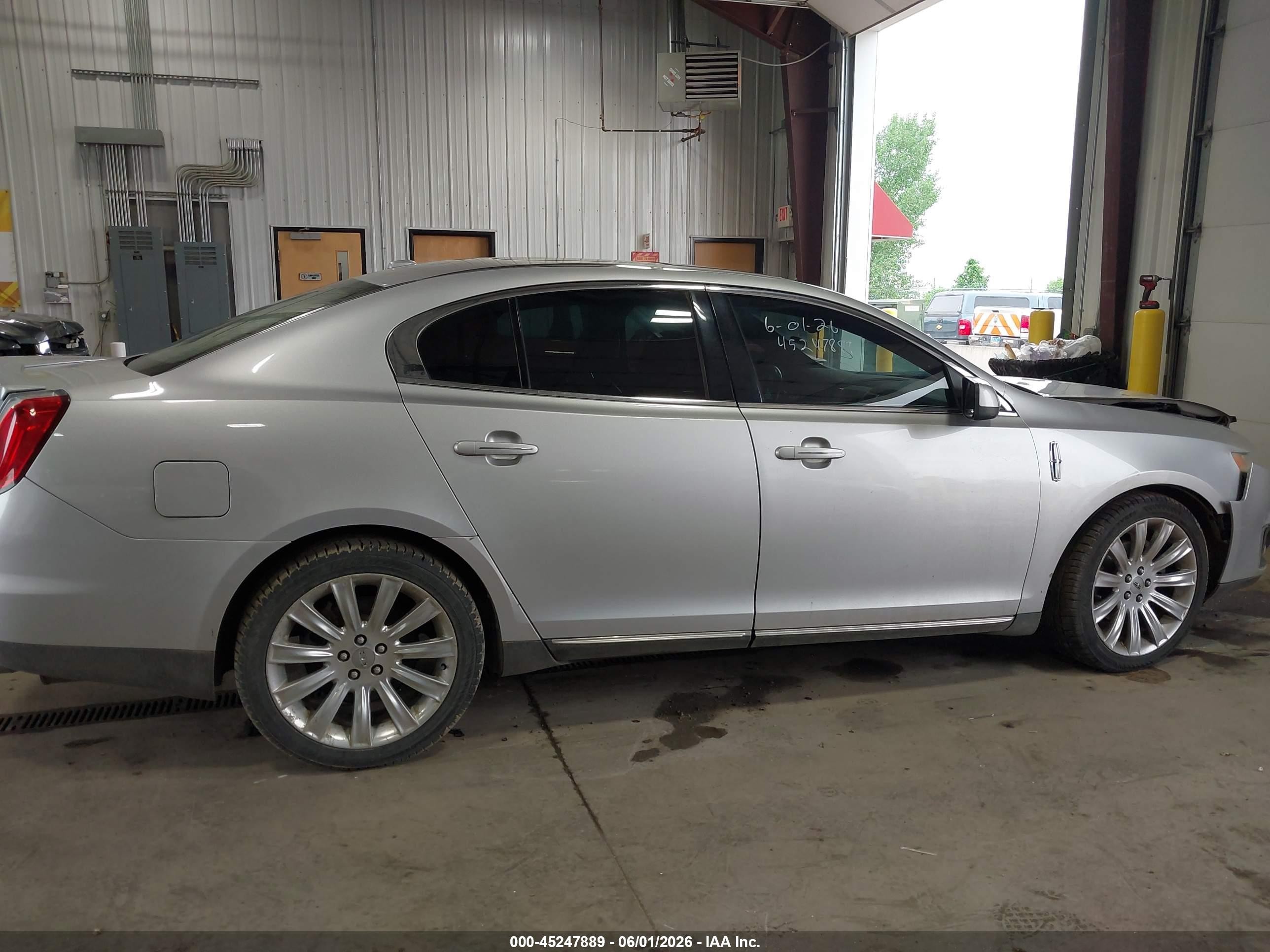 2009 Lincoln Mks   Silver vin: 1LNHM94R49G628034