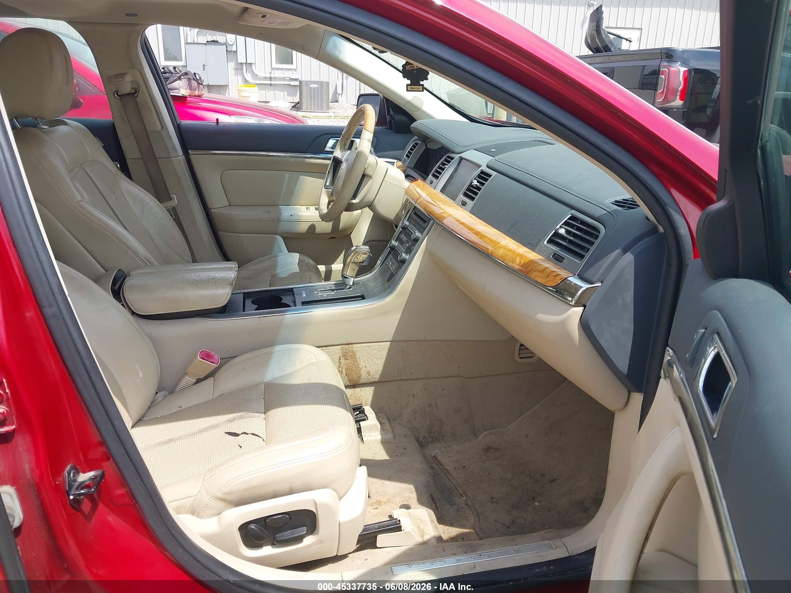 2009 Lincoln Mks   Red vin: 1LNHM94R79G606254