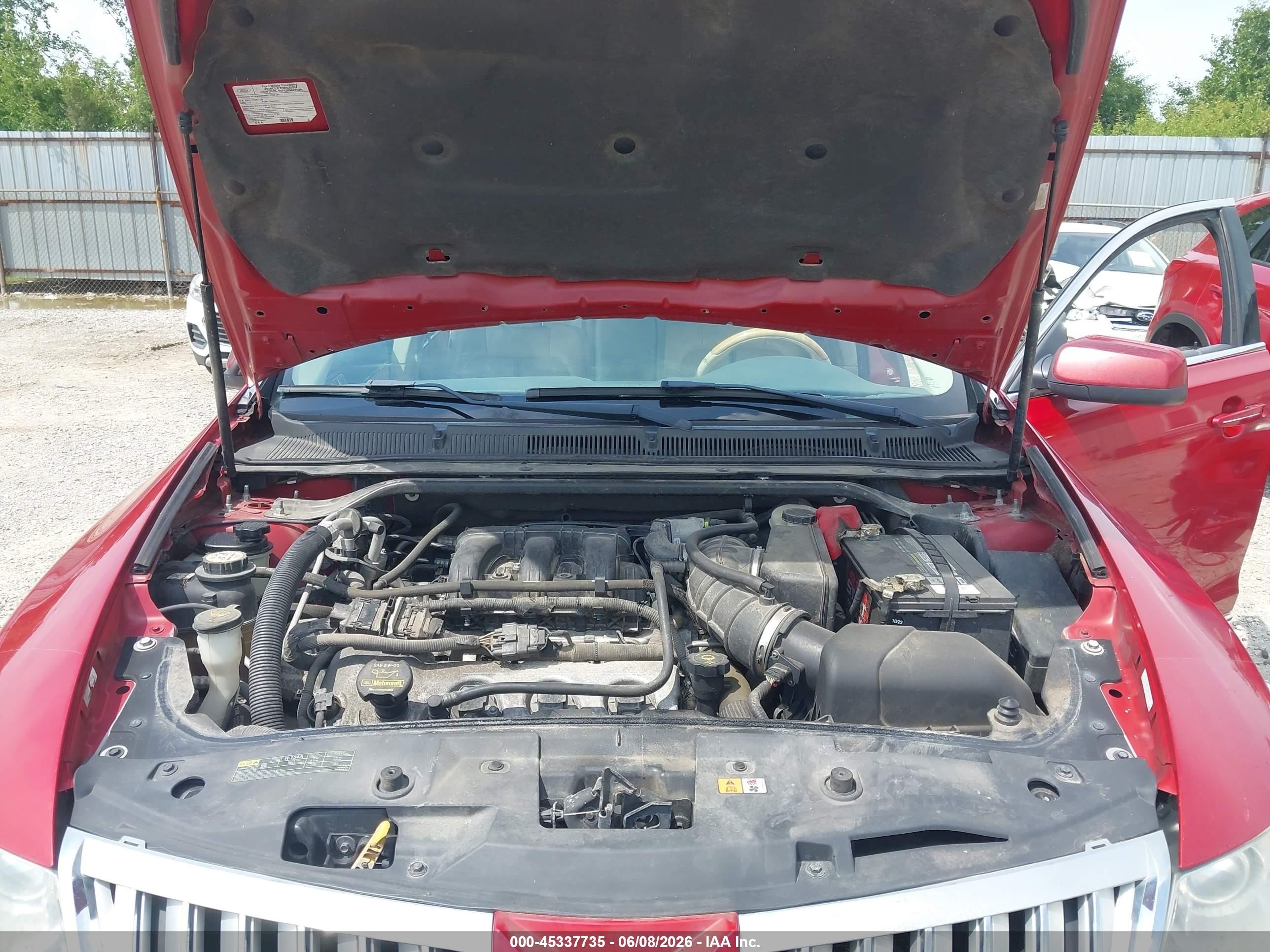 2009 Lincoln Mks   Red vin: 1LNHM94R79G606254