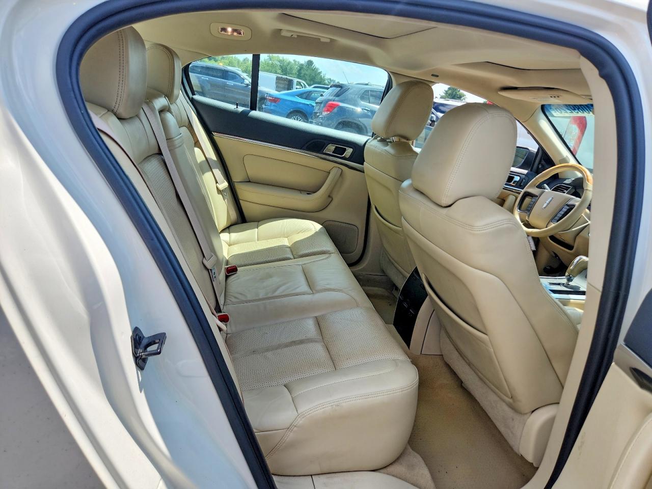 2009 Lincoln Mks Белый vin: 1LNHM94R79G615004