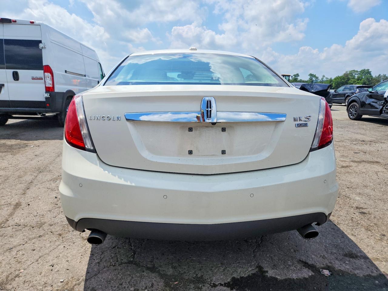 2009 Lincoln Mks Белый vin: 1LNHM94R79G615004