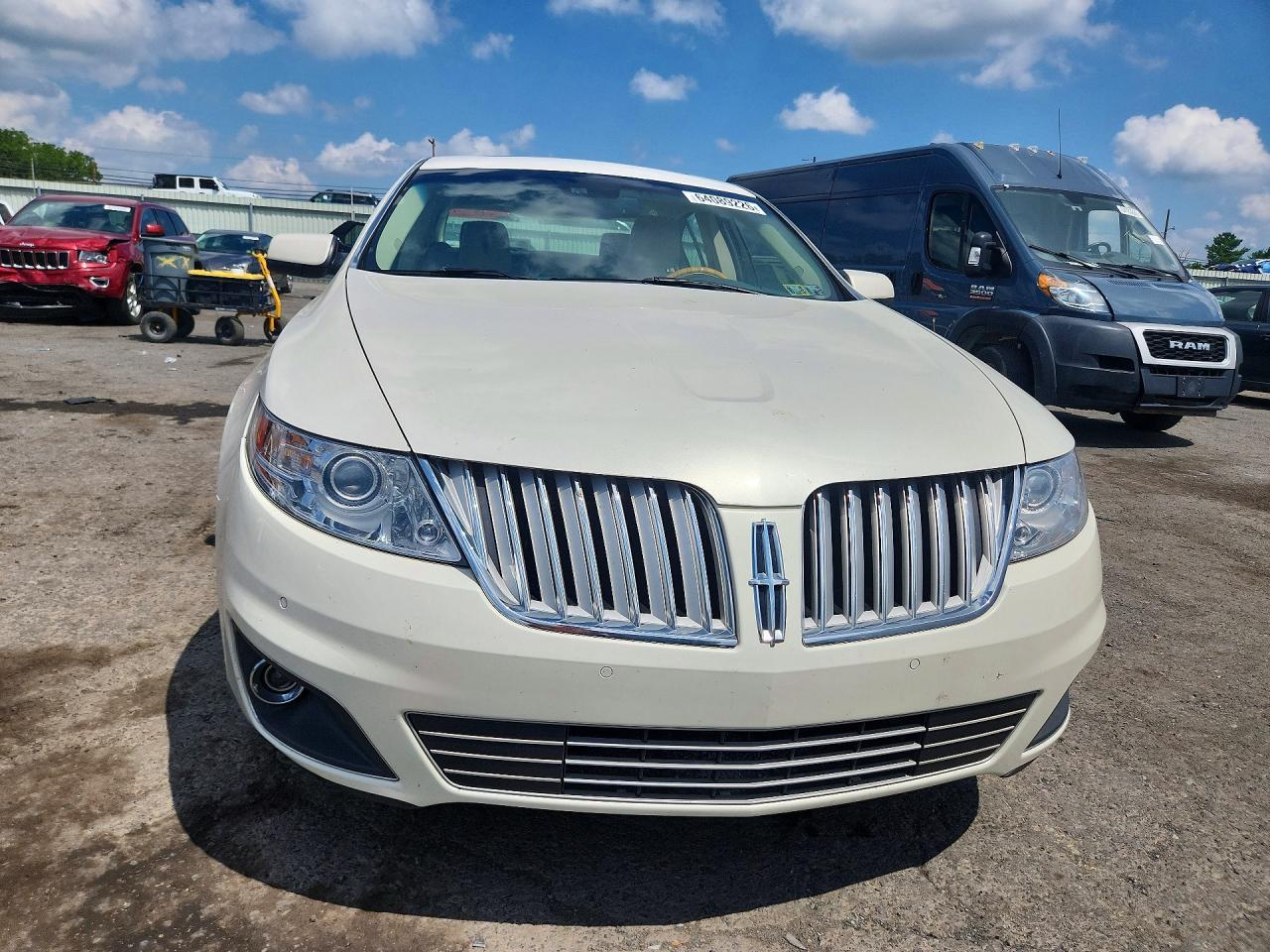 2009 Lincoln Mks Белый vin: 1LNHM94R79G615004